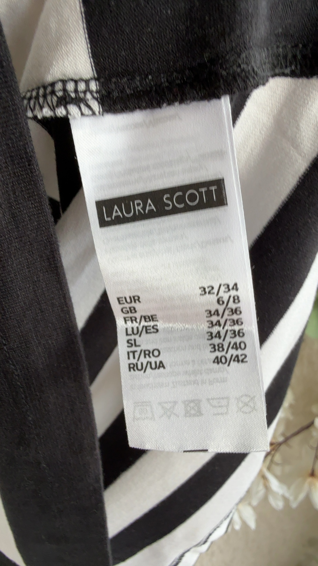 Laura Scott Black & White Striped T Shirt UK 10 Casual Summer Style image 3