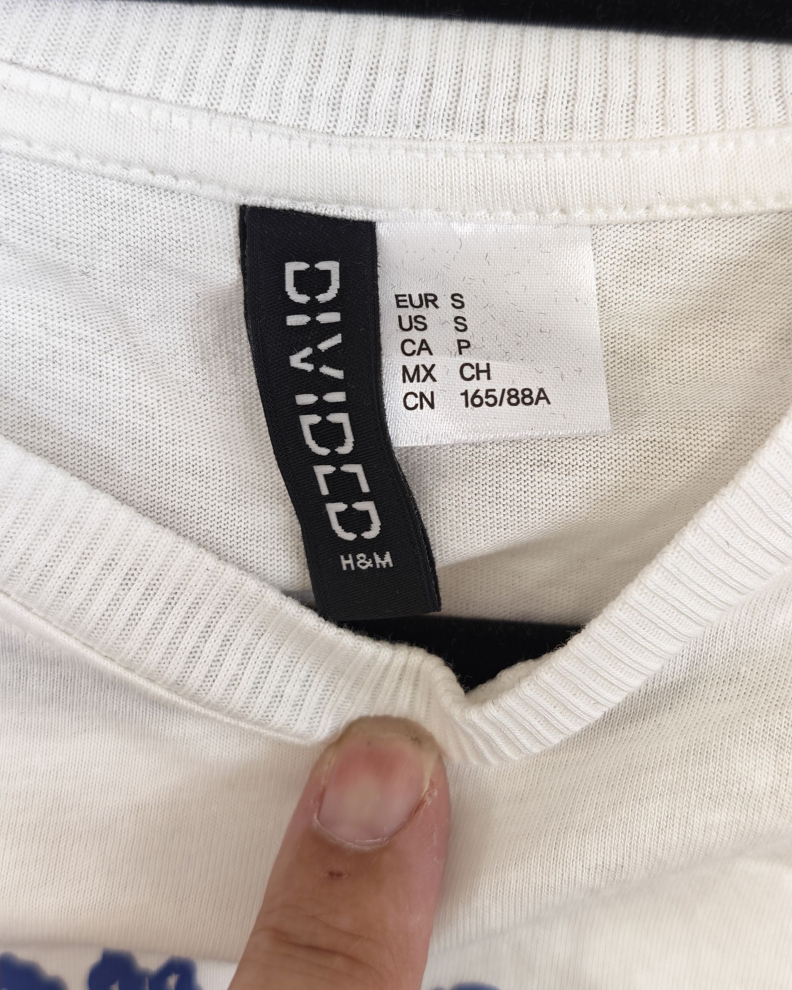 H&M White Cropped T-Shirt Small Blue Print image 2