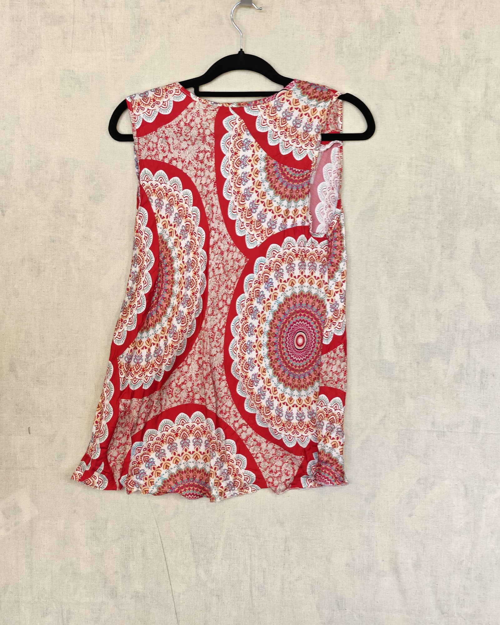 Bows Boutiques Red Multi Print Sleeveless Top Medium image 2