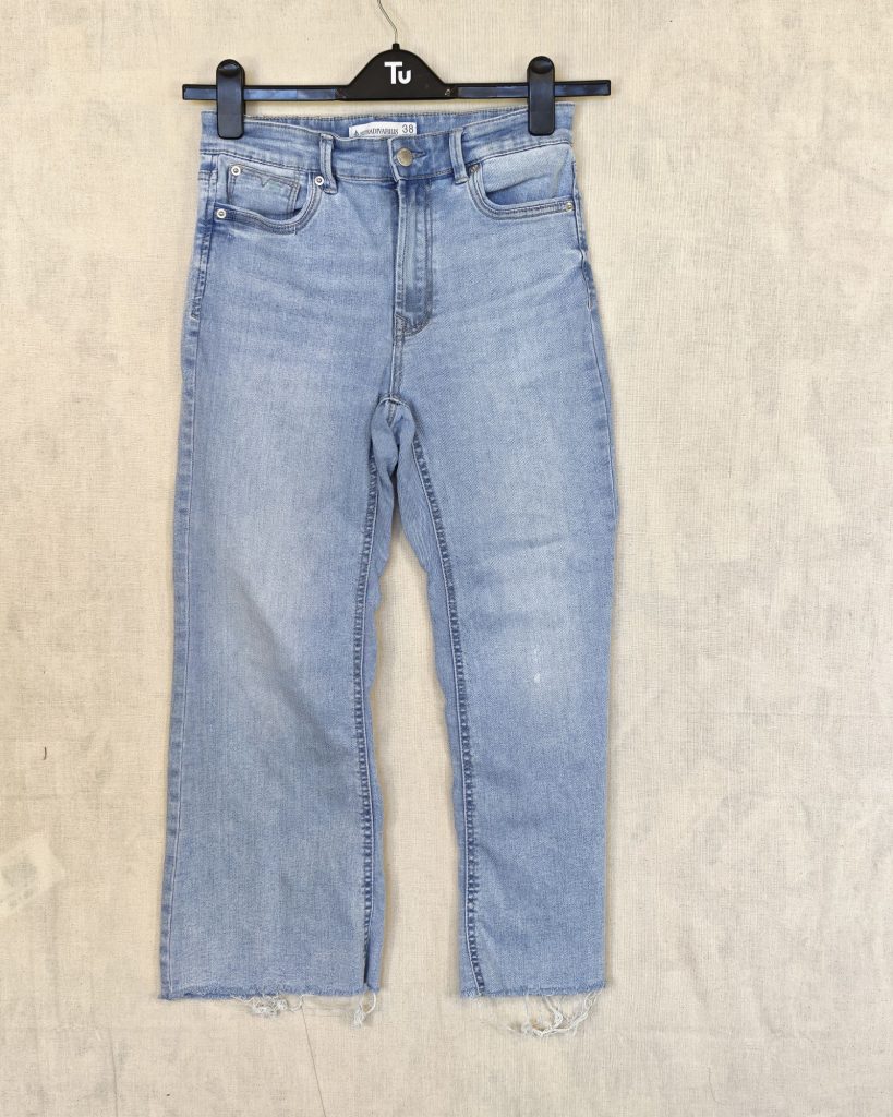 Stradivarius Light Blue Denim Jeans Size 38 Distressed Hem
