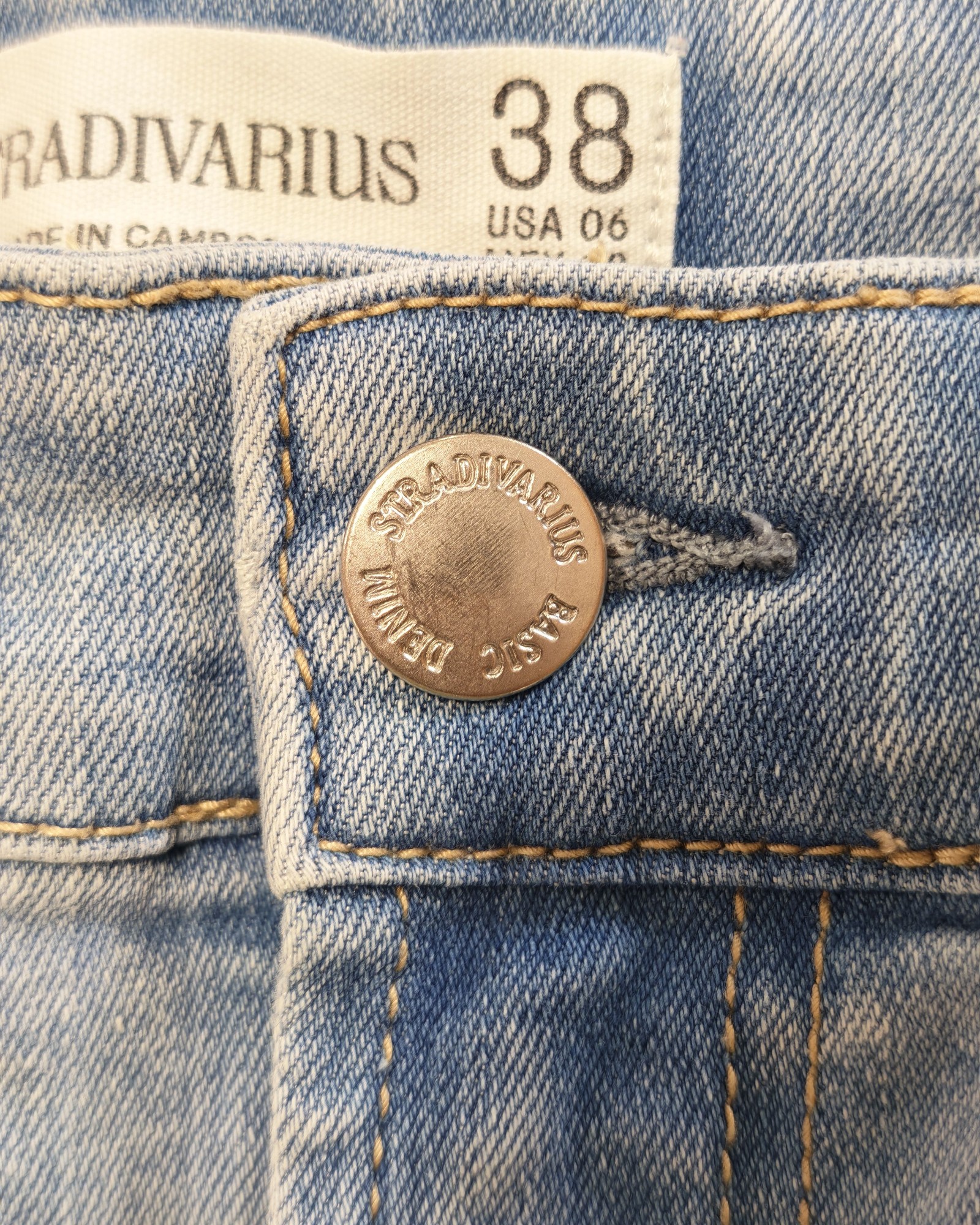 Stradivarius Light Blue Denim Jeans Size 38 Distressed Hem image 5
