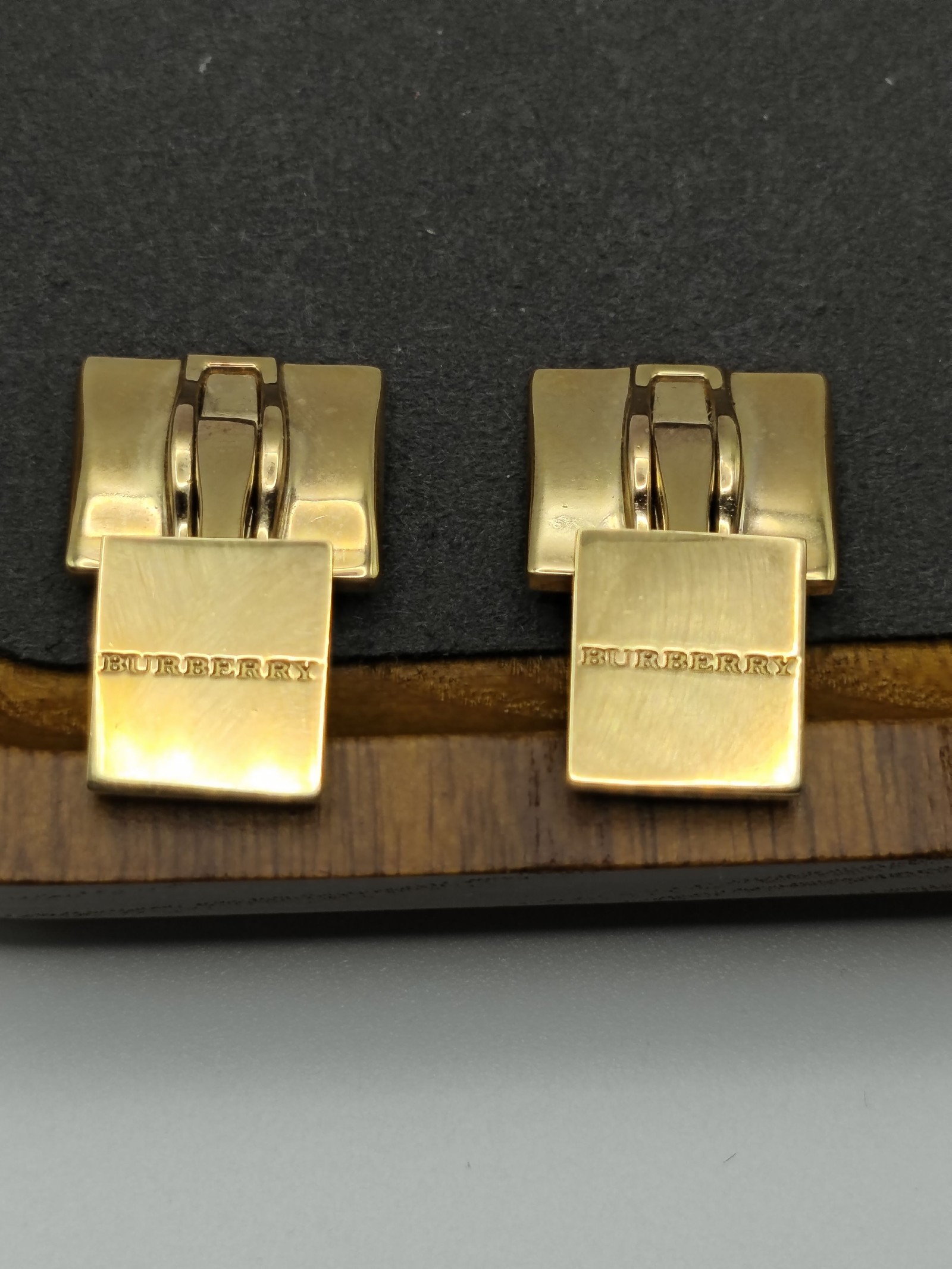 Burberry Gold Tone Plaid Cufflinks Men Classic Design image 5