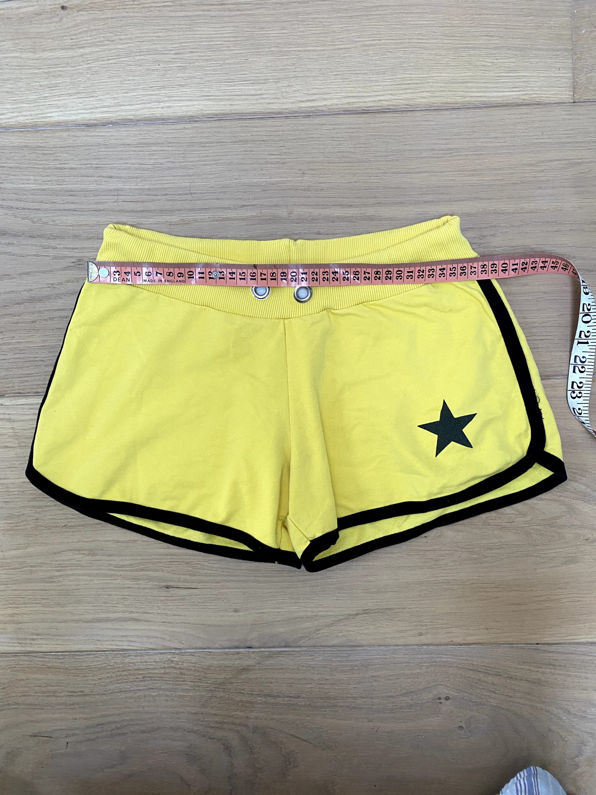 Yellow & Black Cotton Star Print Lounge Shorts Medium image 4