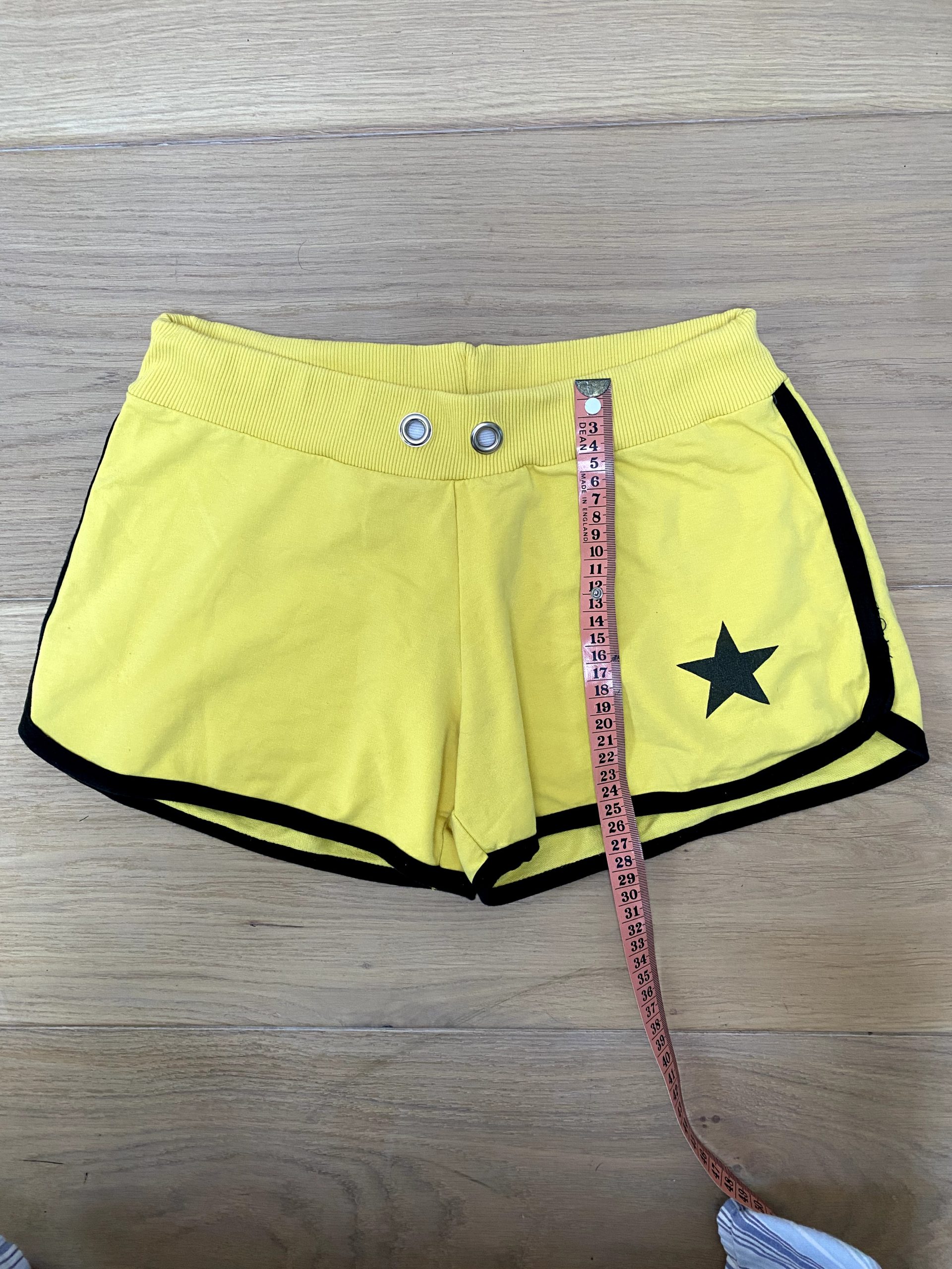 Yellow & Black Cotton Star Print Lounge Shorts Medium image 5