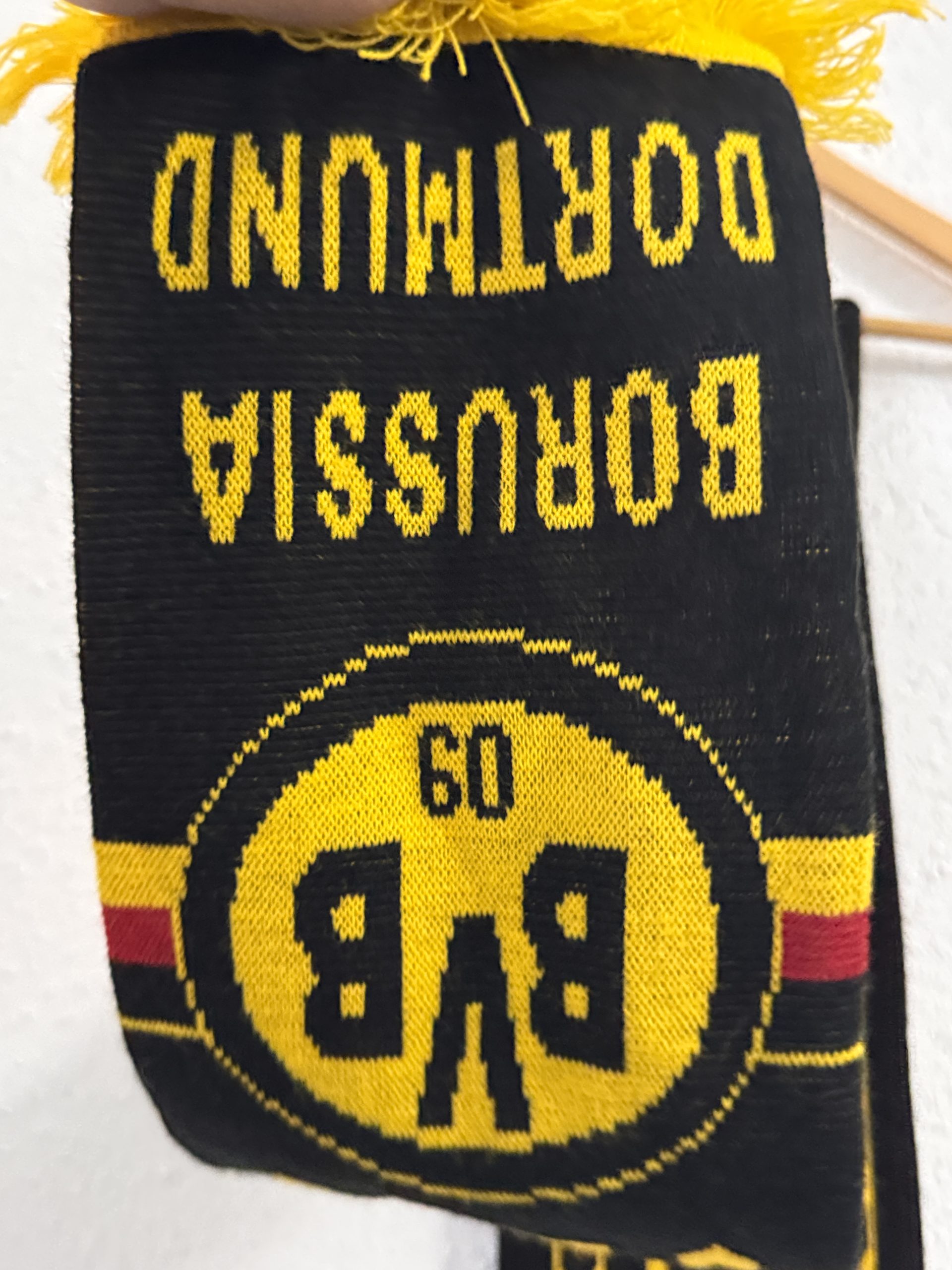 Borussia Dortmund Black & Yellow Football Fan Scarf 2812 image 6