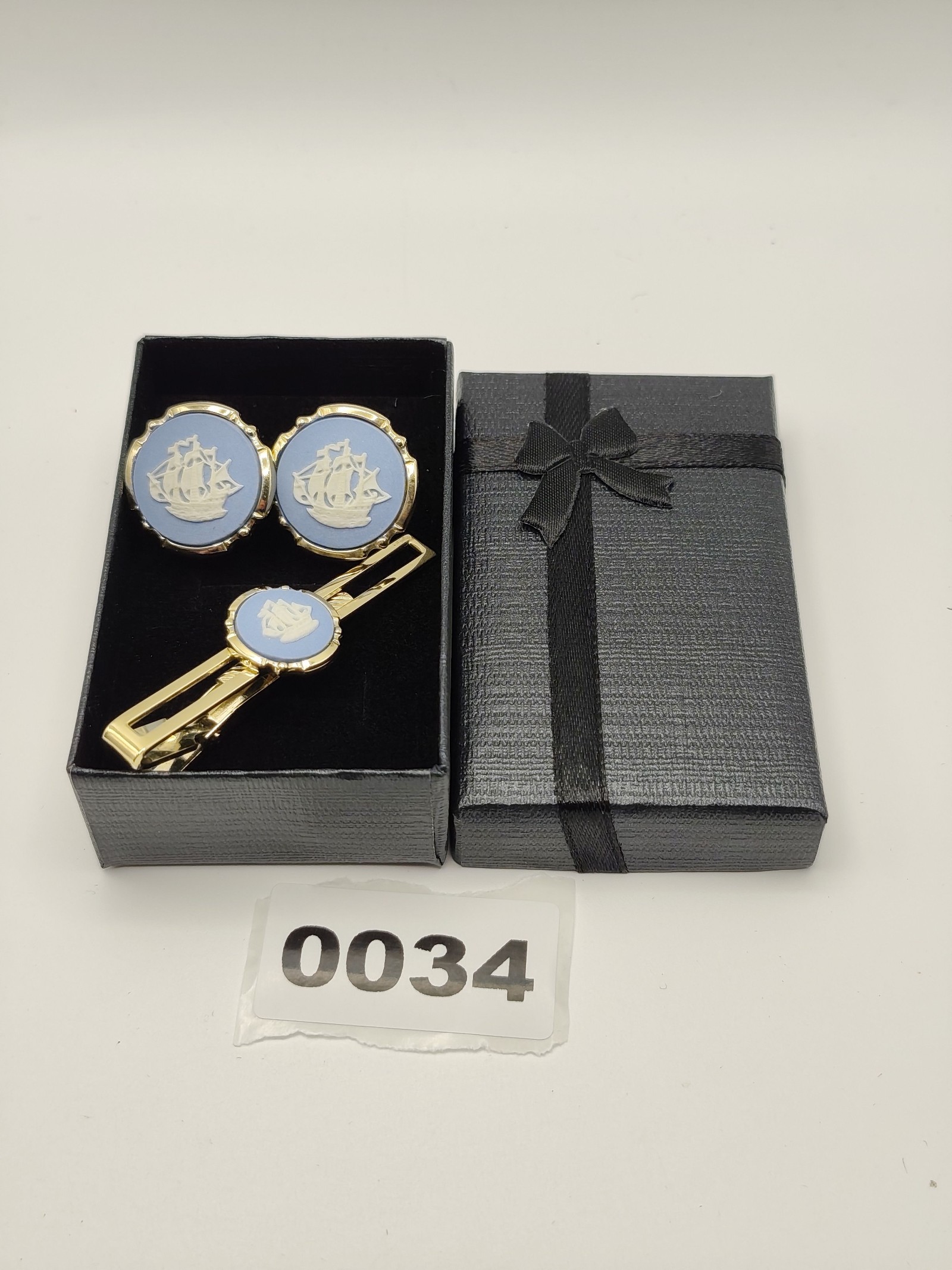 Wedgwood Blue & White Ship Cufflinks & Tie Clip Set Men