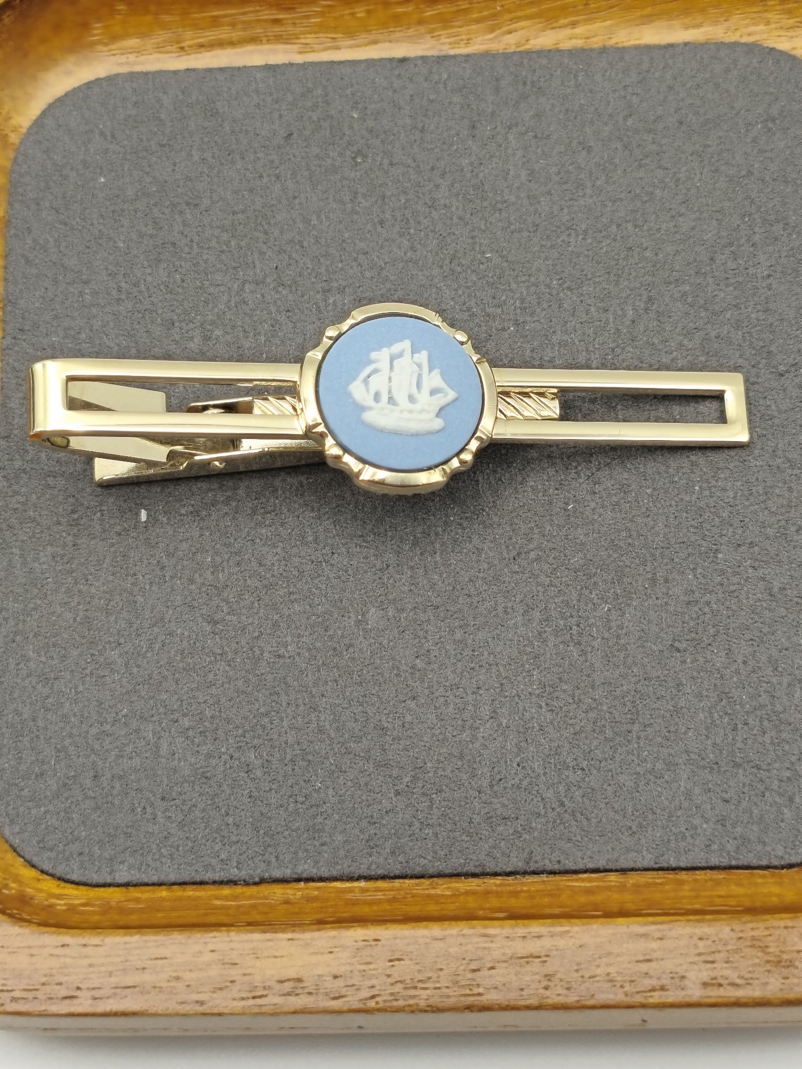 Wedgwood Blue & White Ship Cufflinks & Tie Clip Set Men image 9