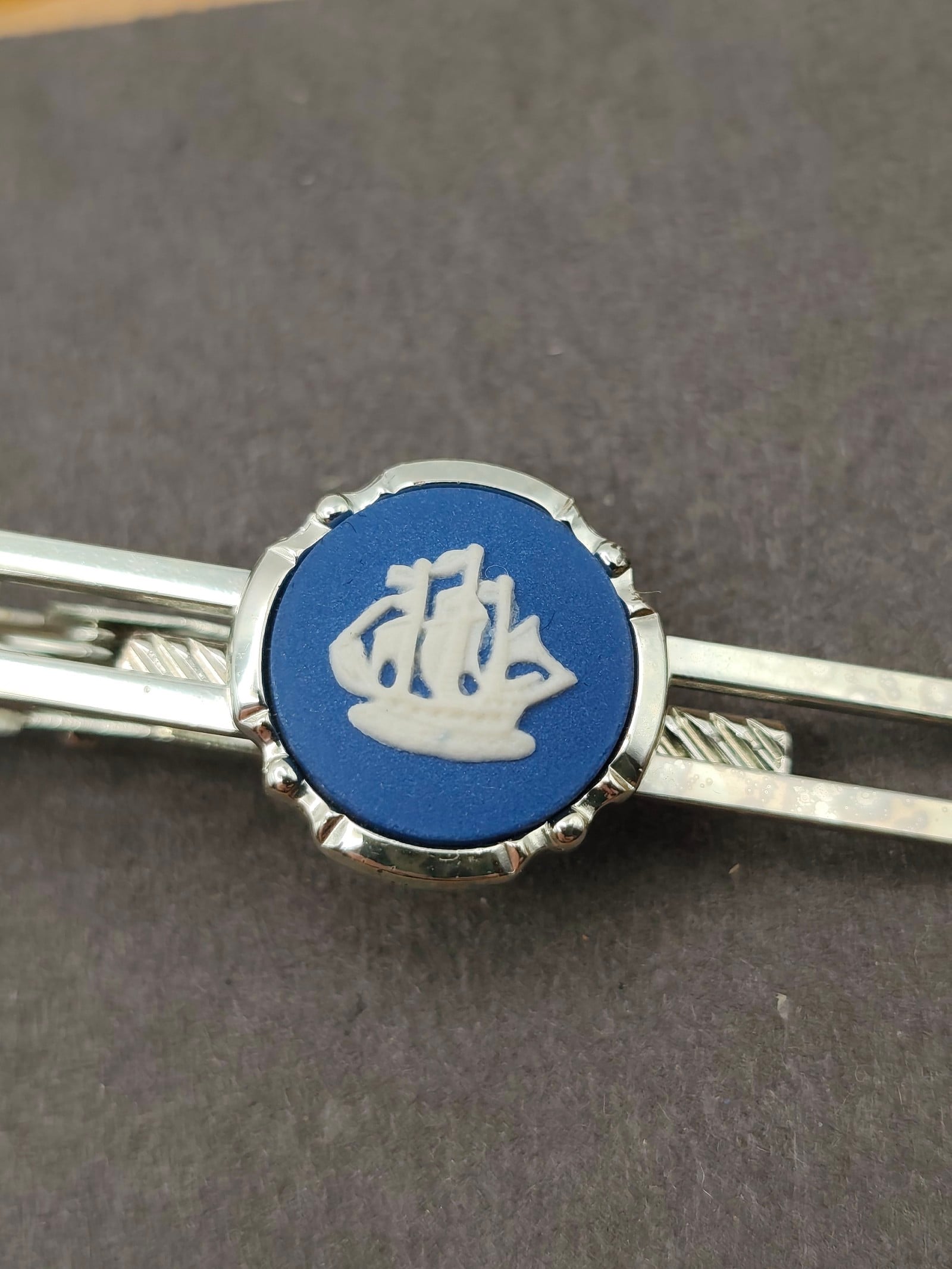 Wedgwood Blue & White Ship Cufflinks & Tie Clip Set Other image 8