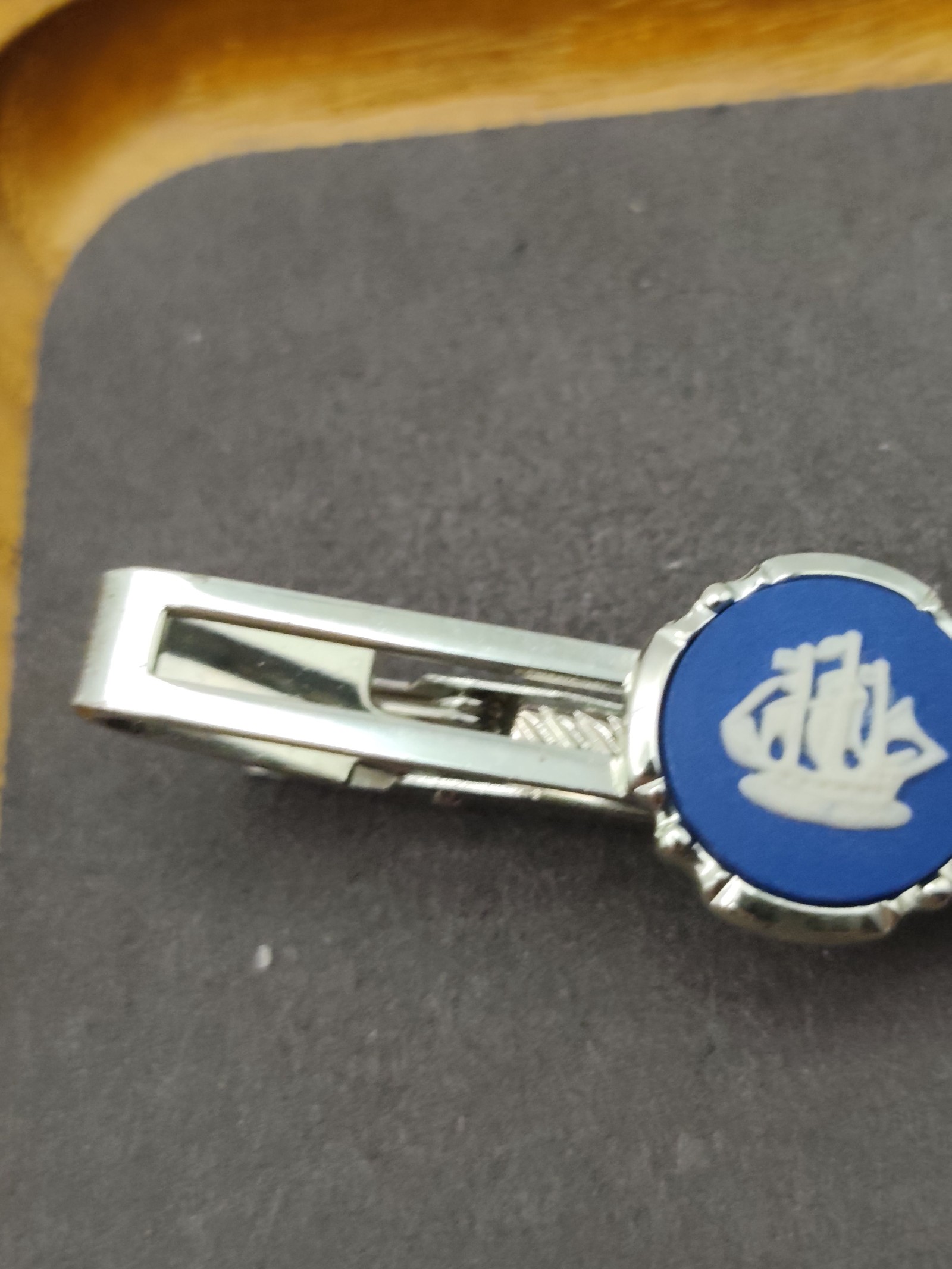 Wedgwood Blue & White Ship Cufflinks & Tie Clip Set Other image 10