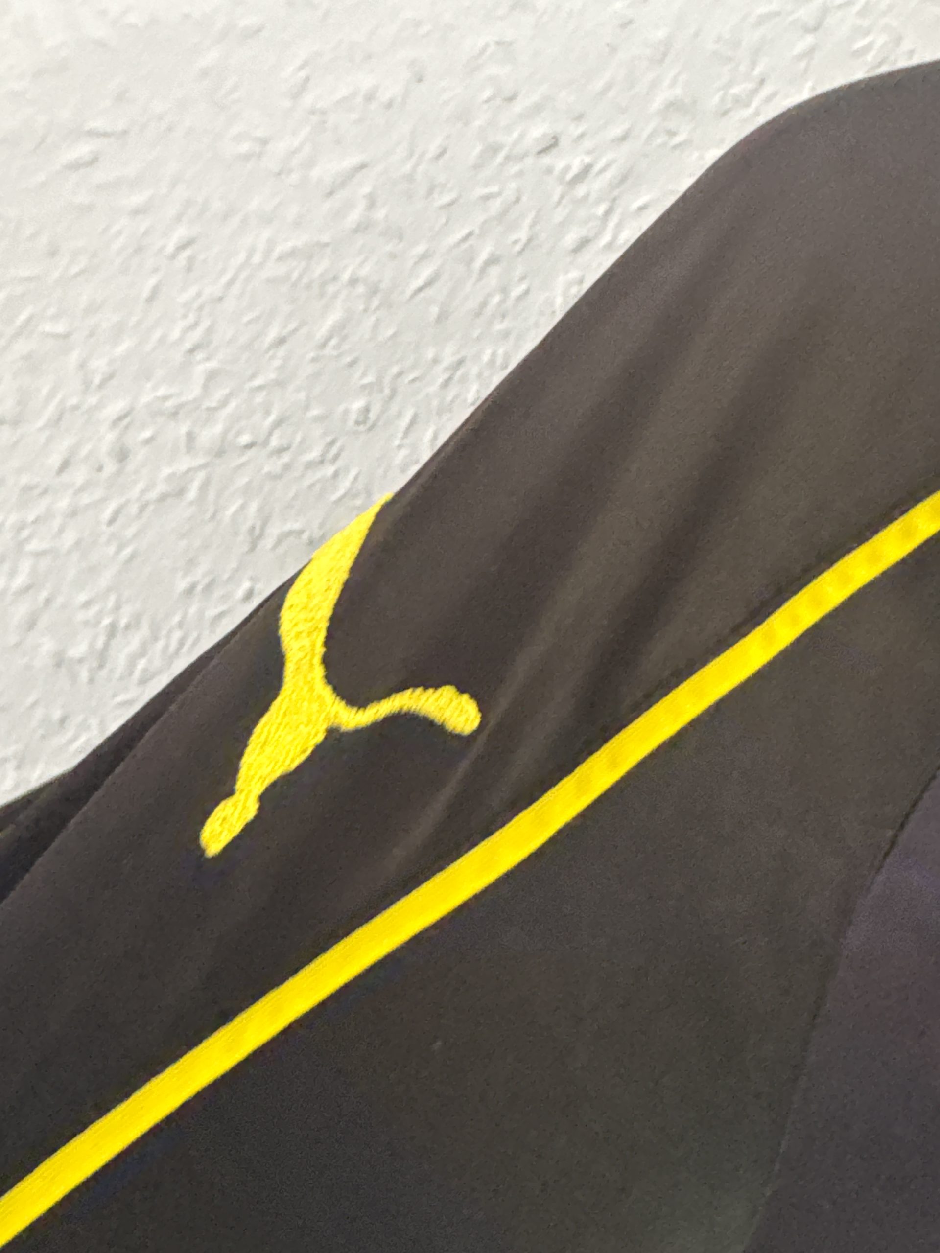Puma Black & Yellow Borussia Dortmund Football Shirt M 1393 image 8
