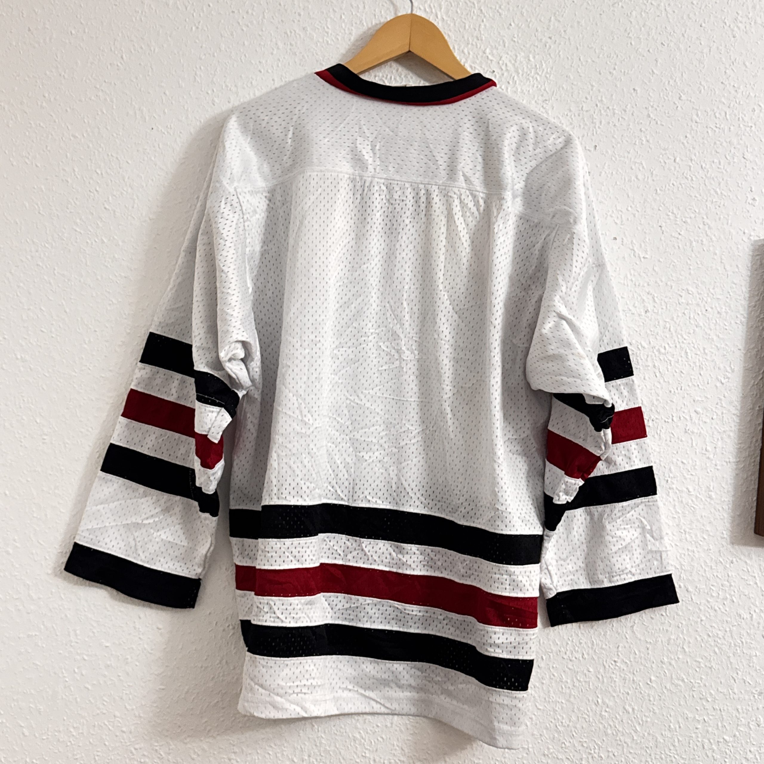 VKM White & Black & Red Aurora Turners Polyester Jersey Large 2792 image 9