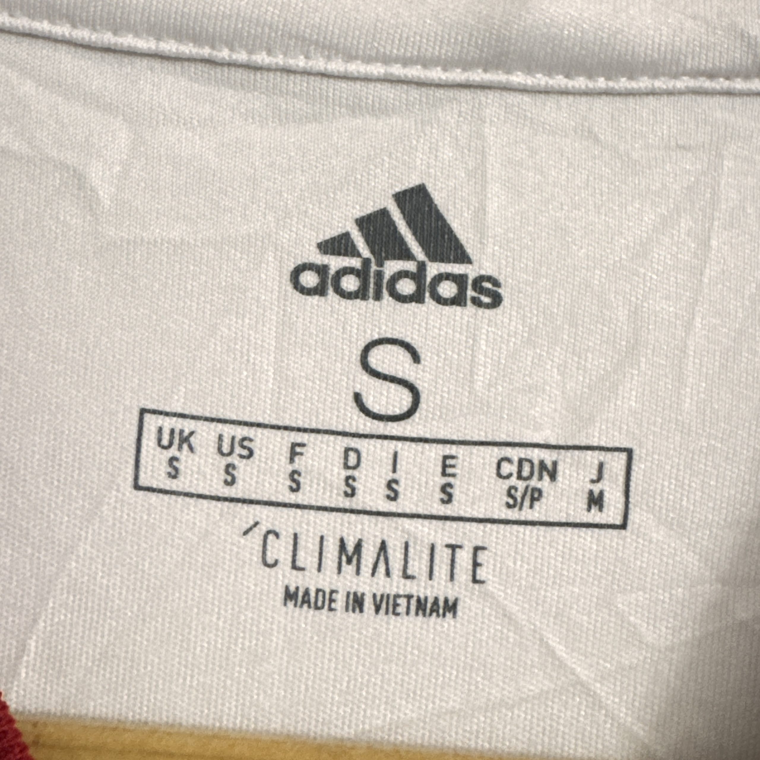 Adidas Red & White Chicago Fire Juniors Soccer Jersey Small 2791 image 5