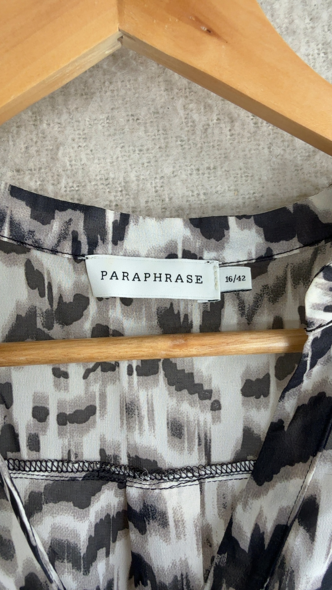 Paraphrase Black & White Sleeveless Printed Blouse UK 16 Sheer Lightweight image 2