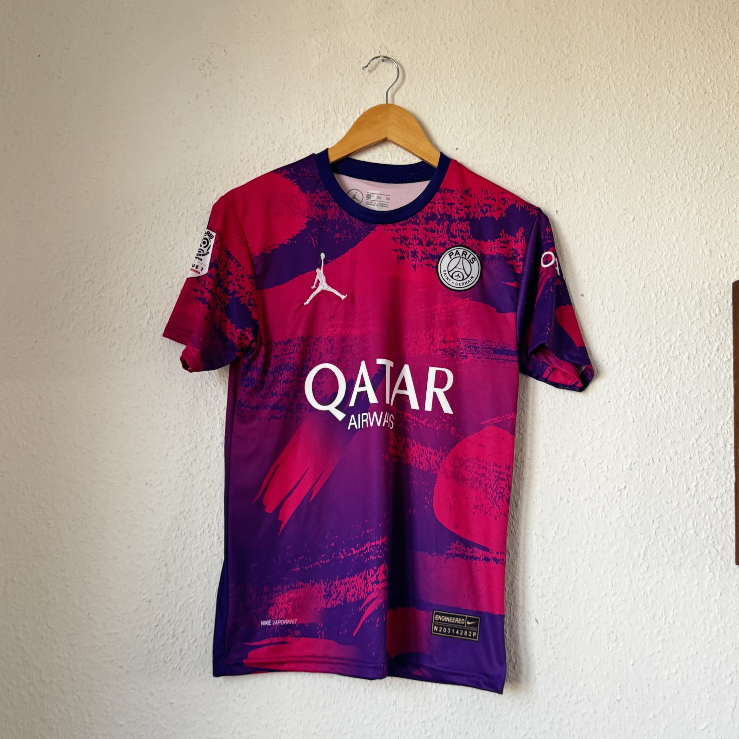 Nike Purple & Pink Paris Saint-Germain Football Shirt M 1968 image 2