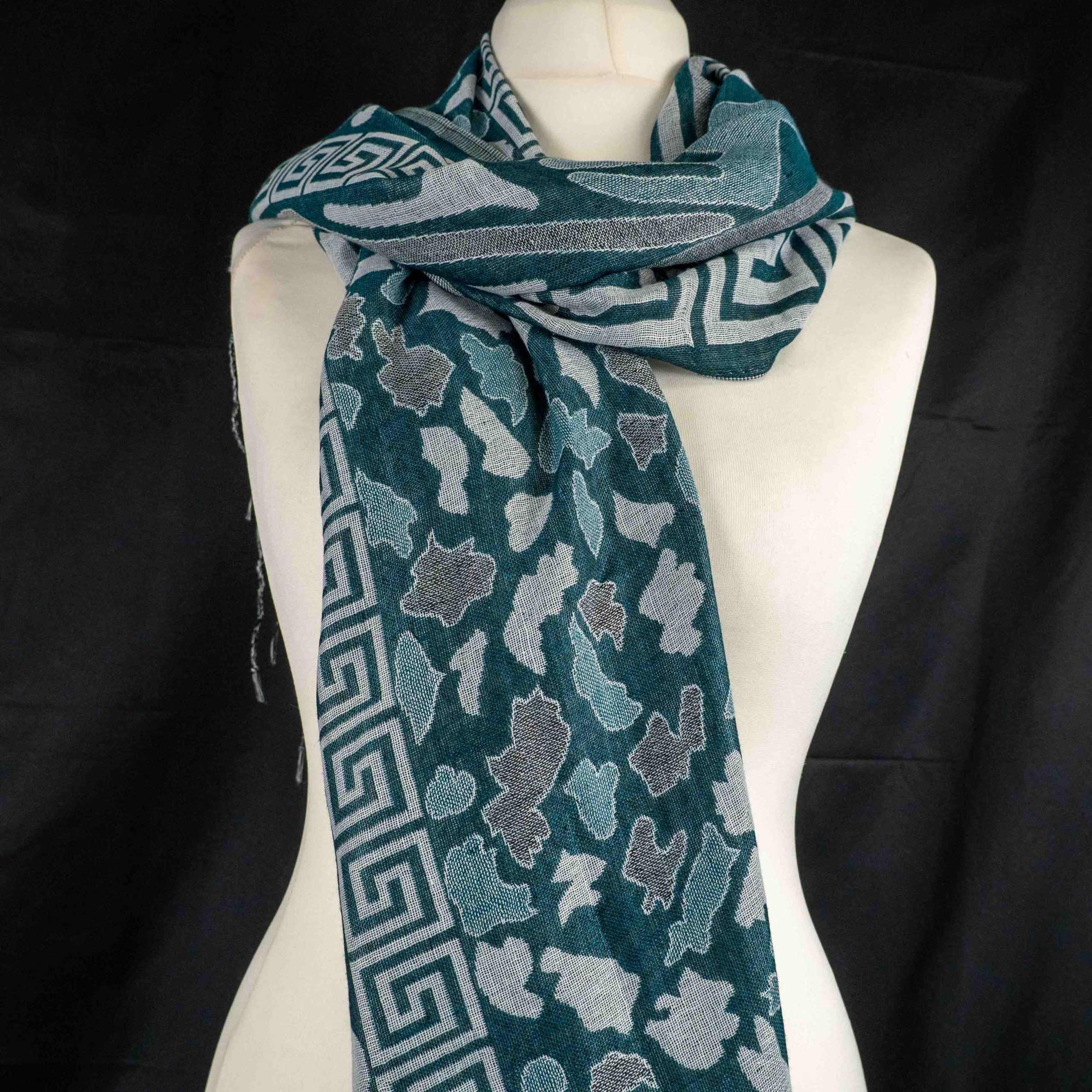 100% Pashmina Scarf Green & White Pre-Owned image 2