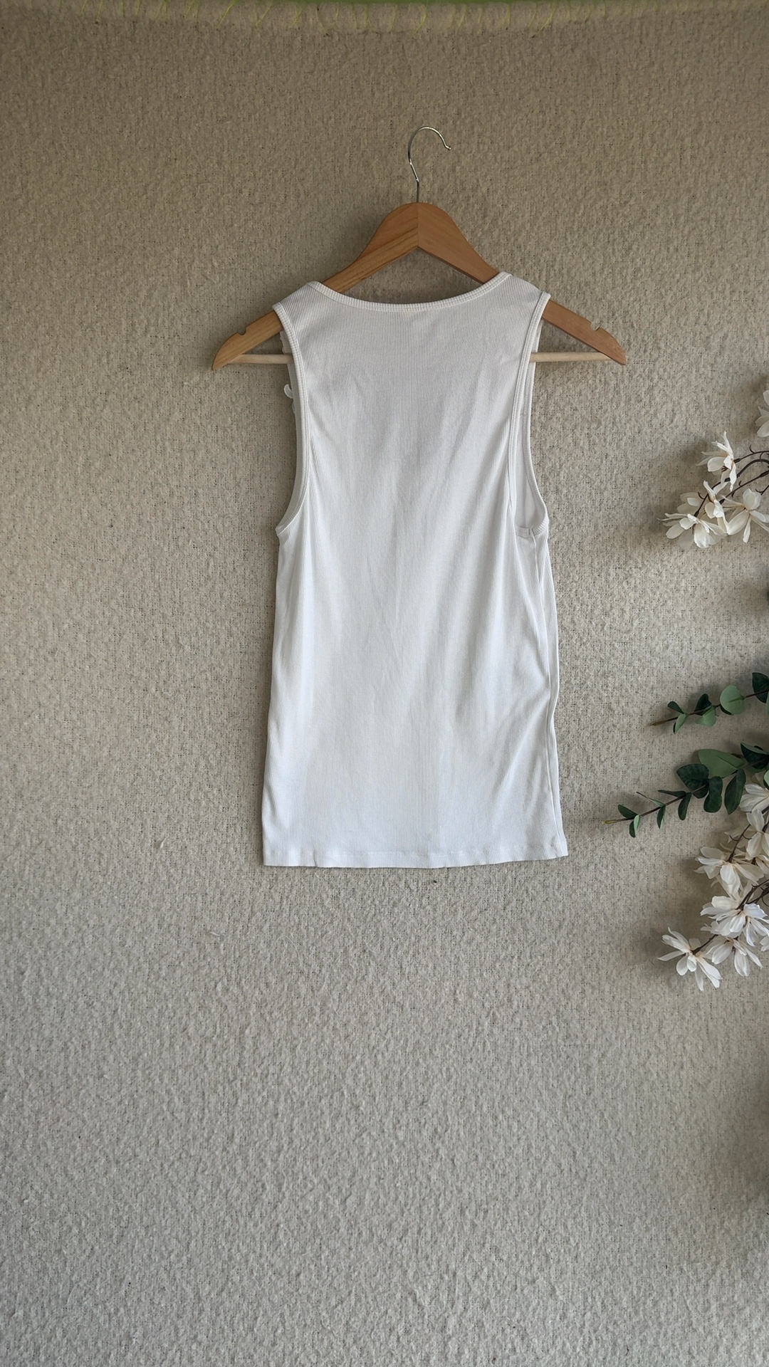 River Island White Ribbed Floral Applique Tank Top UK 12 Classic Summer Layer image 4