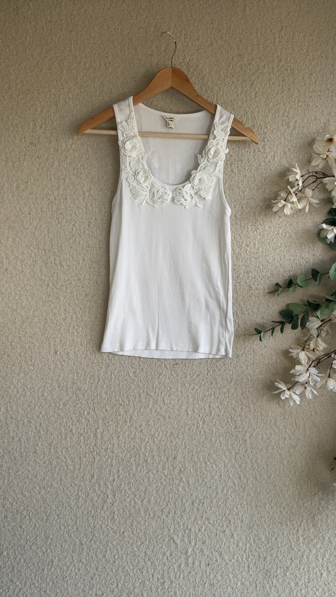 River Island White Ribbed Floral Applique Tank Top UK 12 Classic Summer Layer