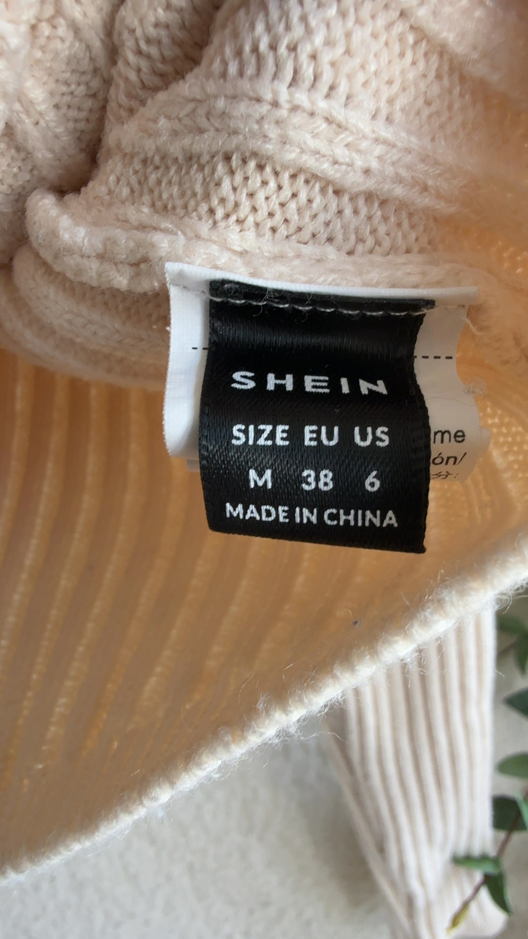 Shein Beige Ribbed Knit Cardigan Medium Long Sleeve Cropped Chic image 3