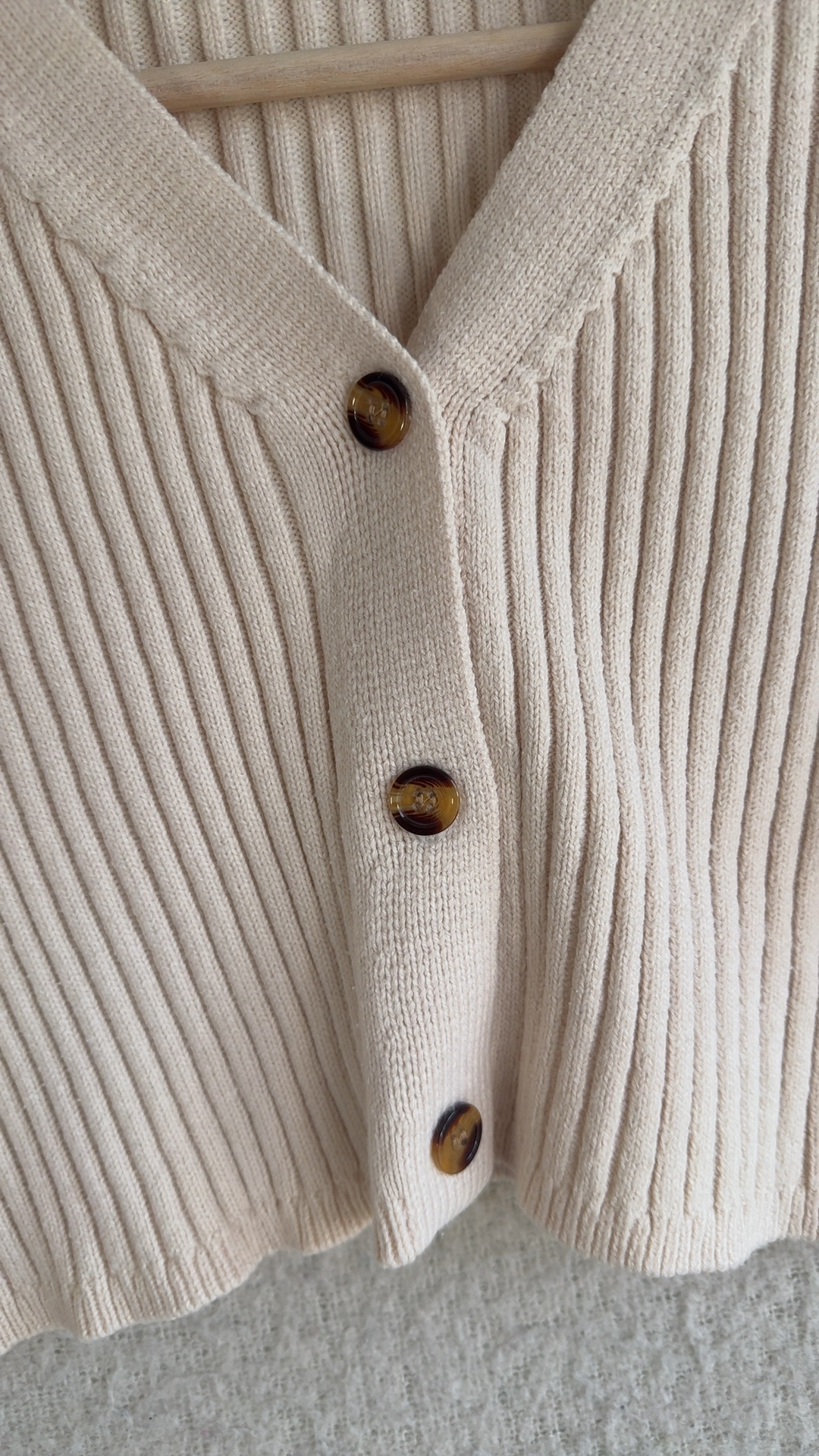 Shein Beige Ribbed Knit Cardigan Medium Long Sleeve Cropped Chic image 2