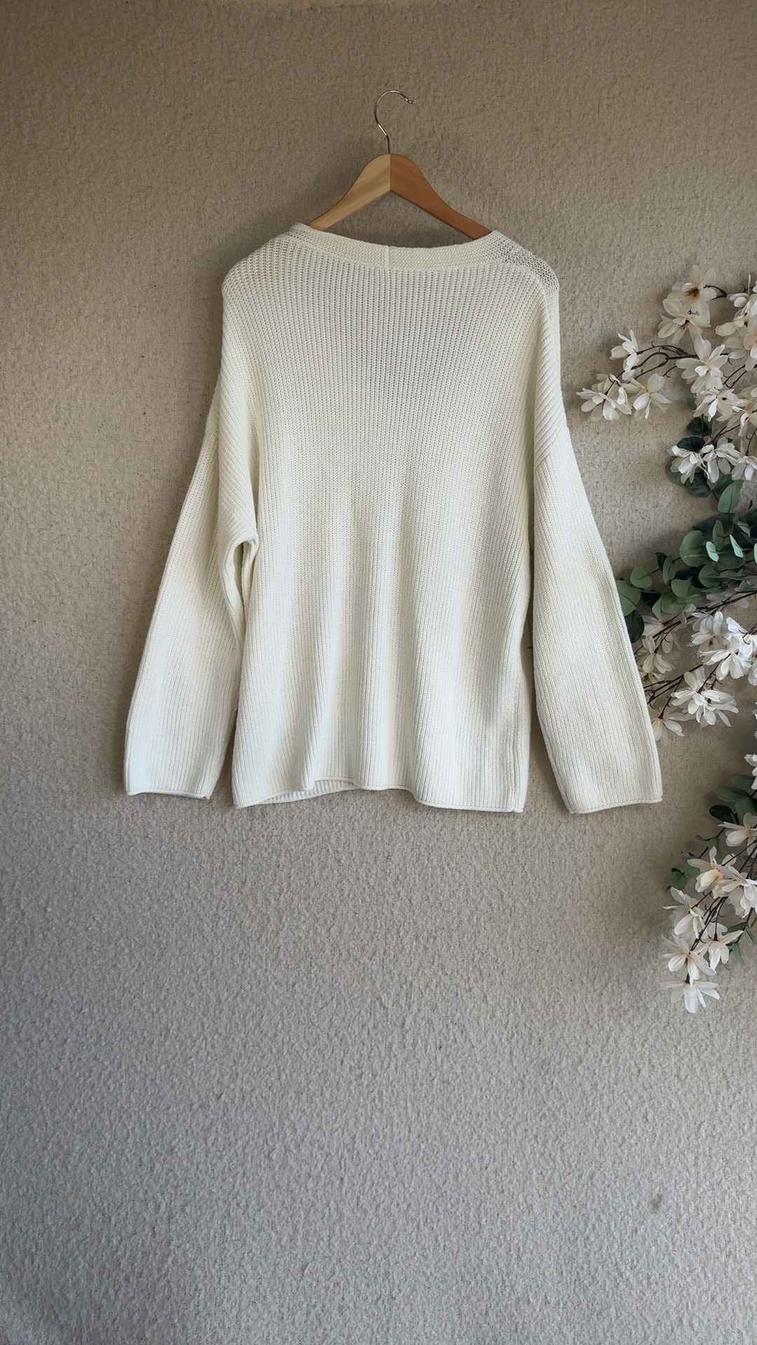 Dazy Cream V-Neck Ribbed Knit Jumper Large Soft Acrylic & Polyamide Sweater image 4