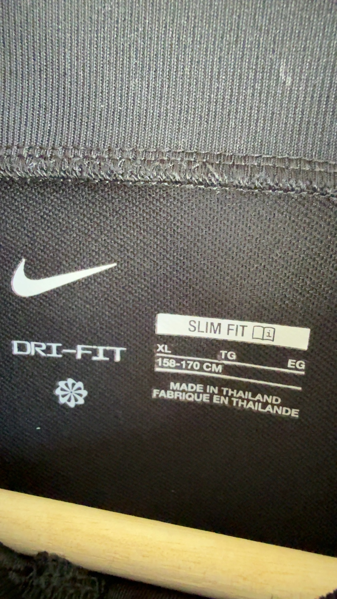 Nike Black Slim Fit Dri-Fit Long Sleeve Sports Top XL UK 42-44 image 3