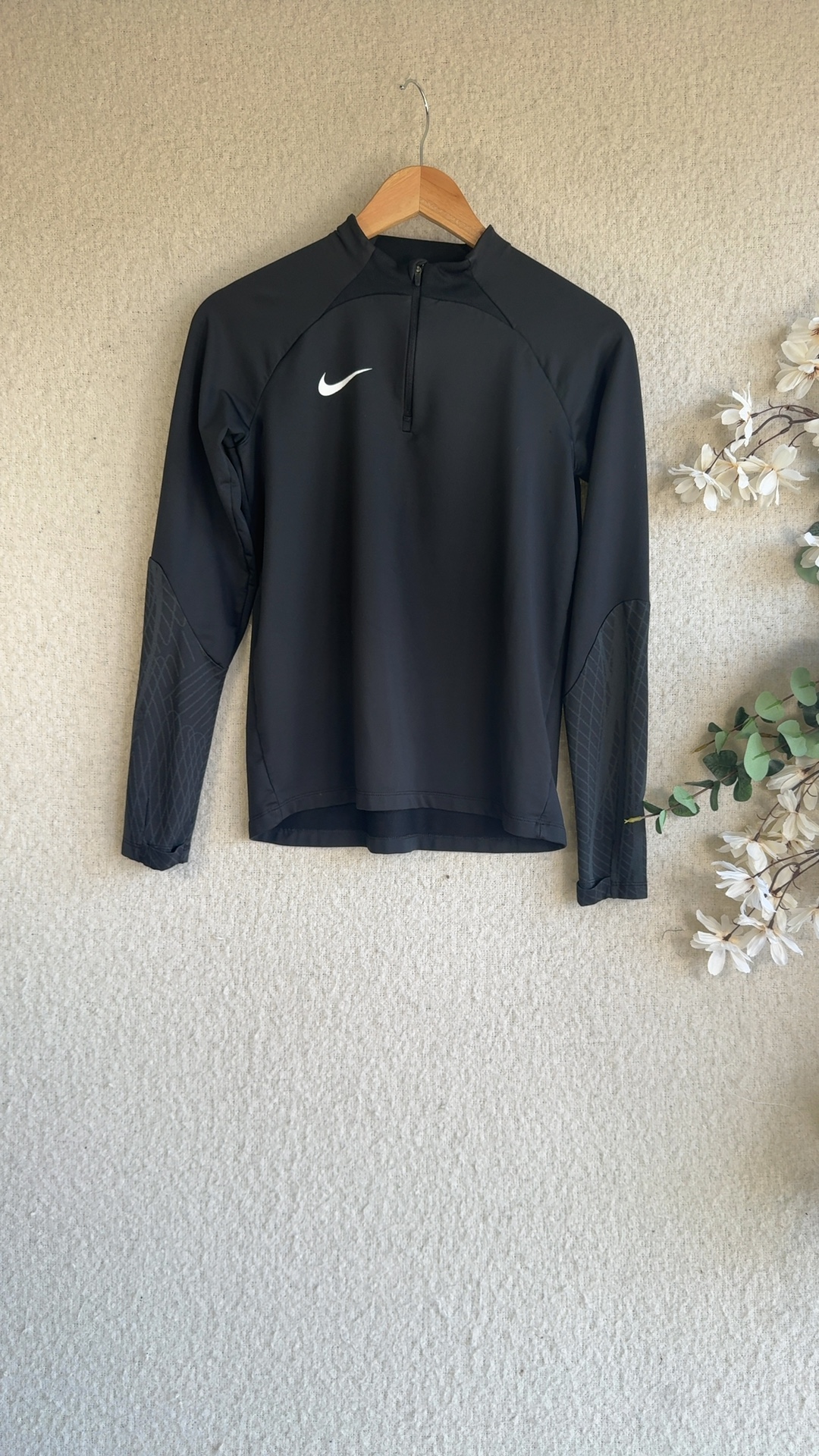 Nike Black Slim Fit Dri-Fit Long Sleeve Sports Top XL UK 42-44