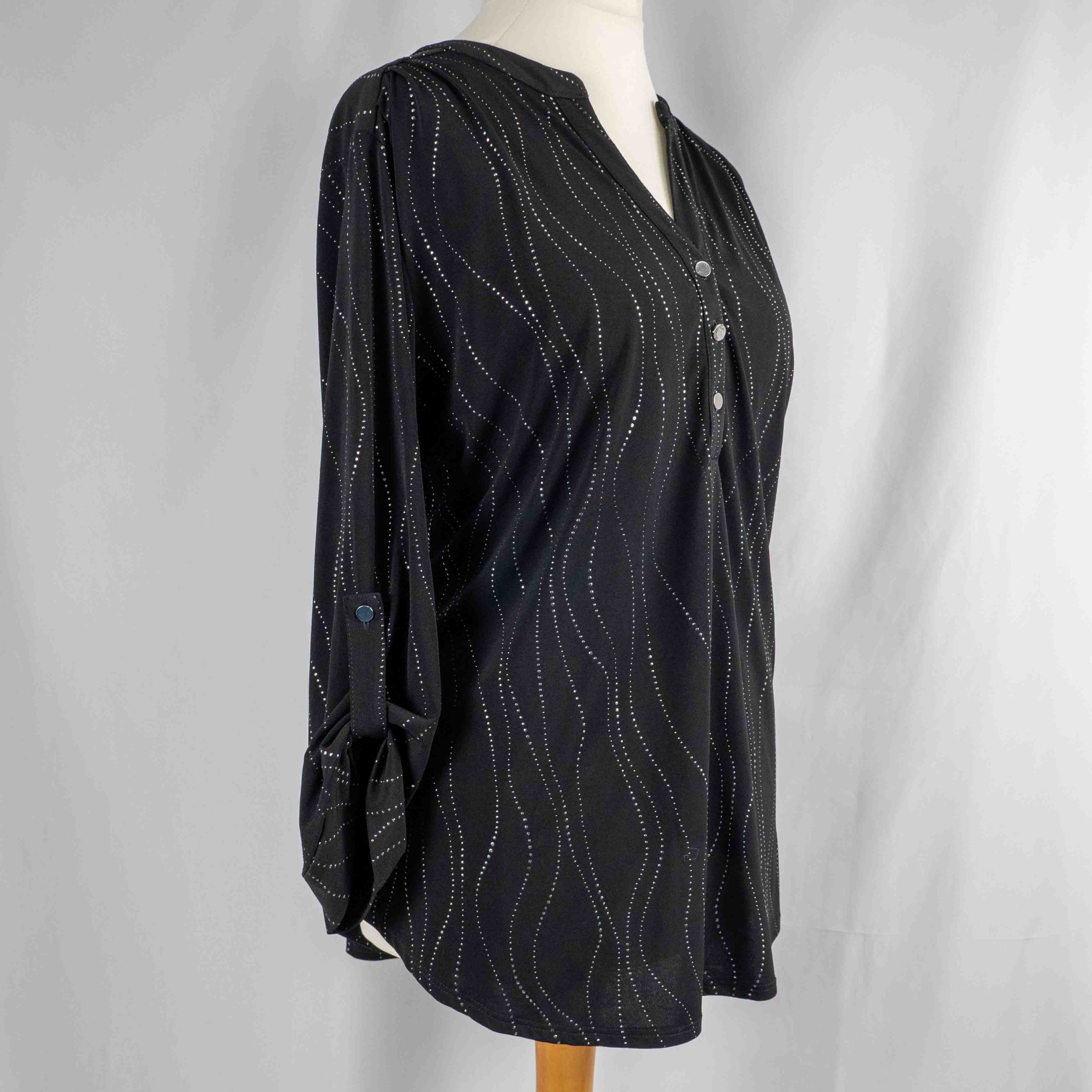 Roman Blouse Black Size 20 with Silver Wave Print Pre-Owned image 3