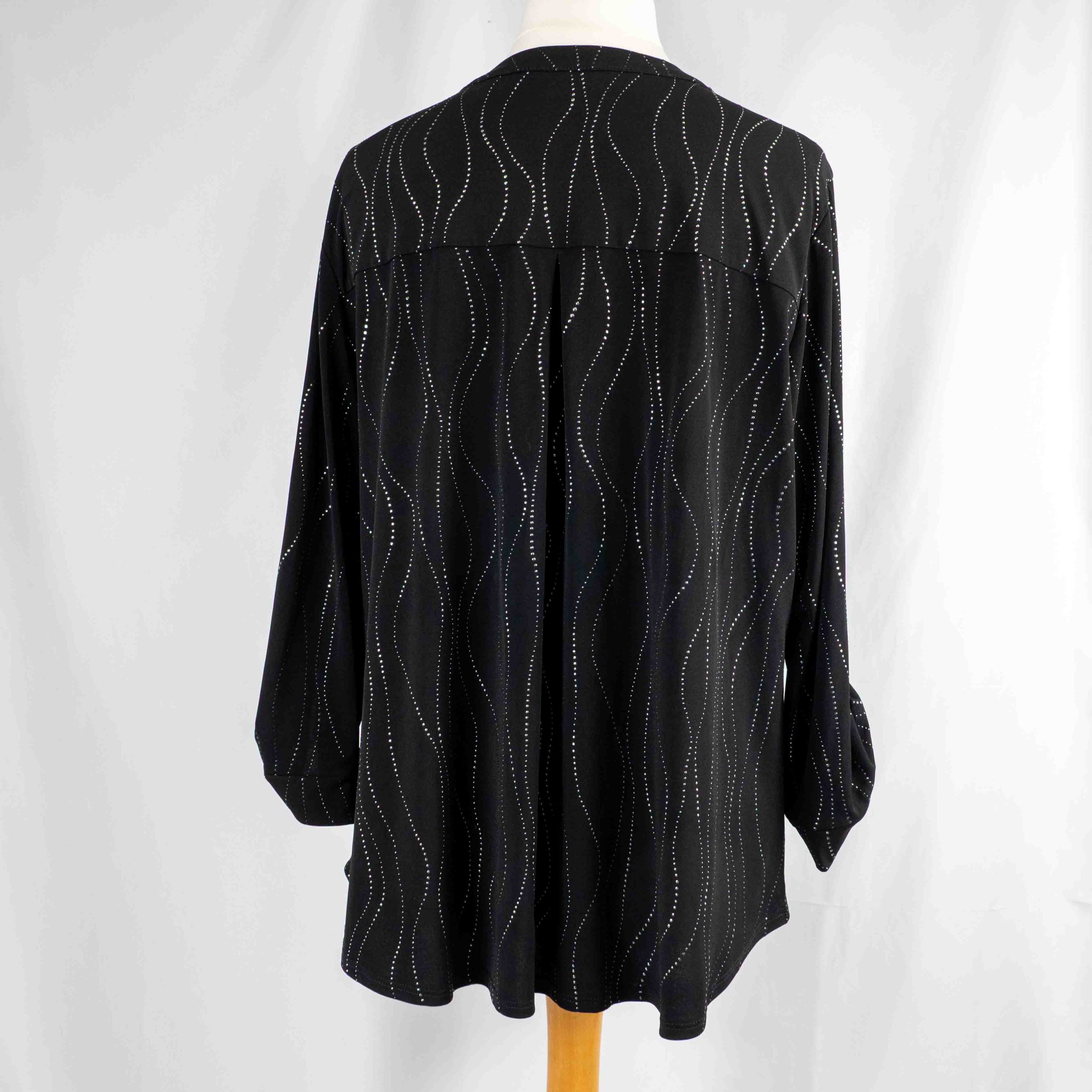 Roman Blouse Black Size 20 with Silver Wave Print Pre-Owned image 5