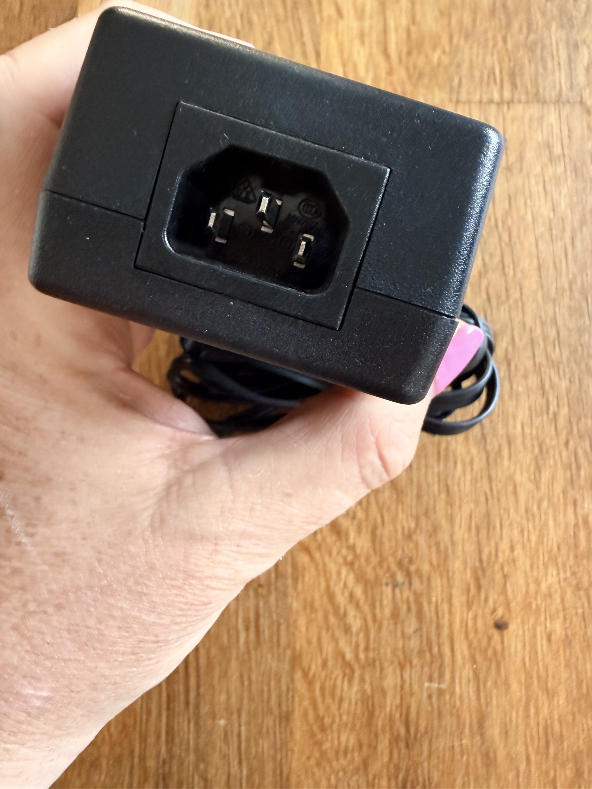 HP AC Power Adapter PSU 0957-2177 16v/32v DC output image 3