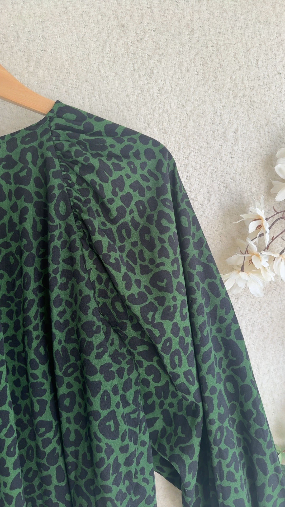 AX Paris Green & Black Leopard Print Blouse UK 12 Stylish Elegant Top image 2