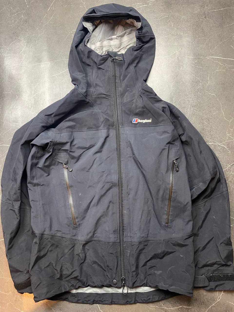 Berghaus Black Waterproof Jacket Medium Hooded