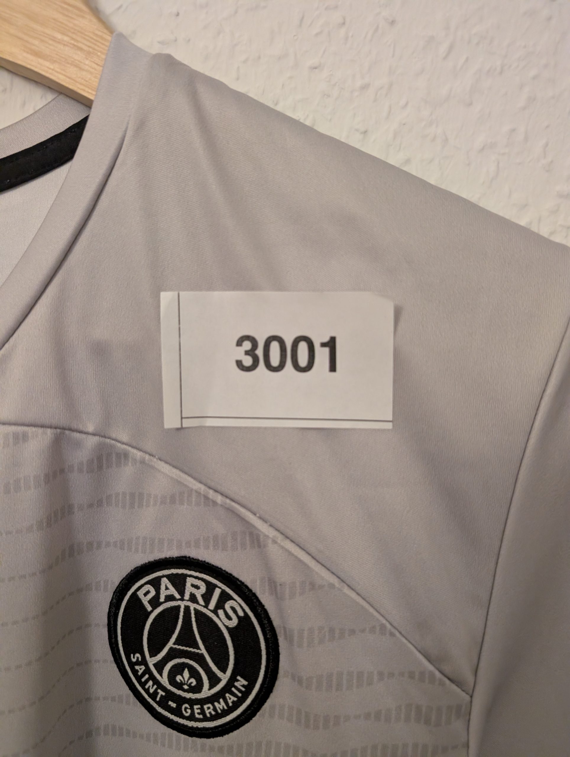 Jordan Grey PSG Messi 30 Football Shirt Large 3001 image 6