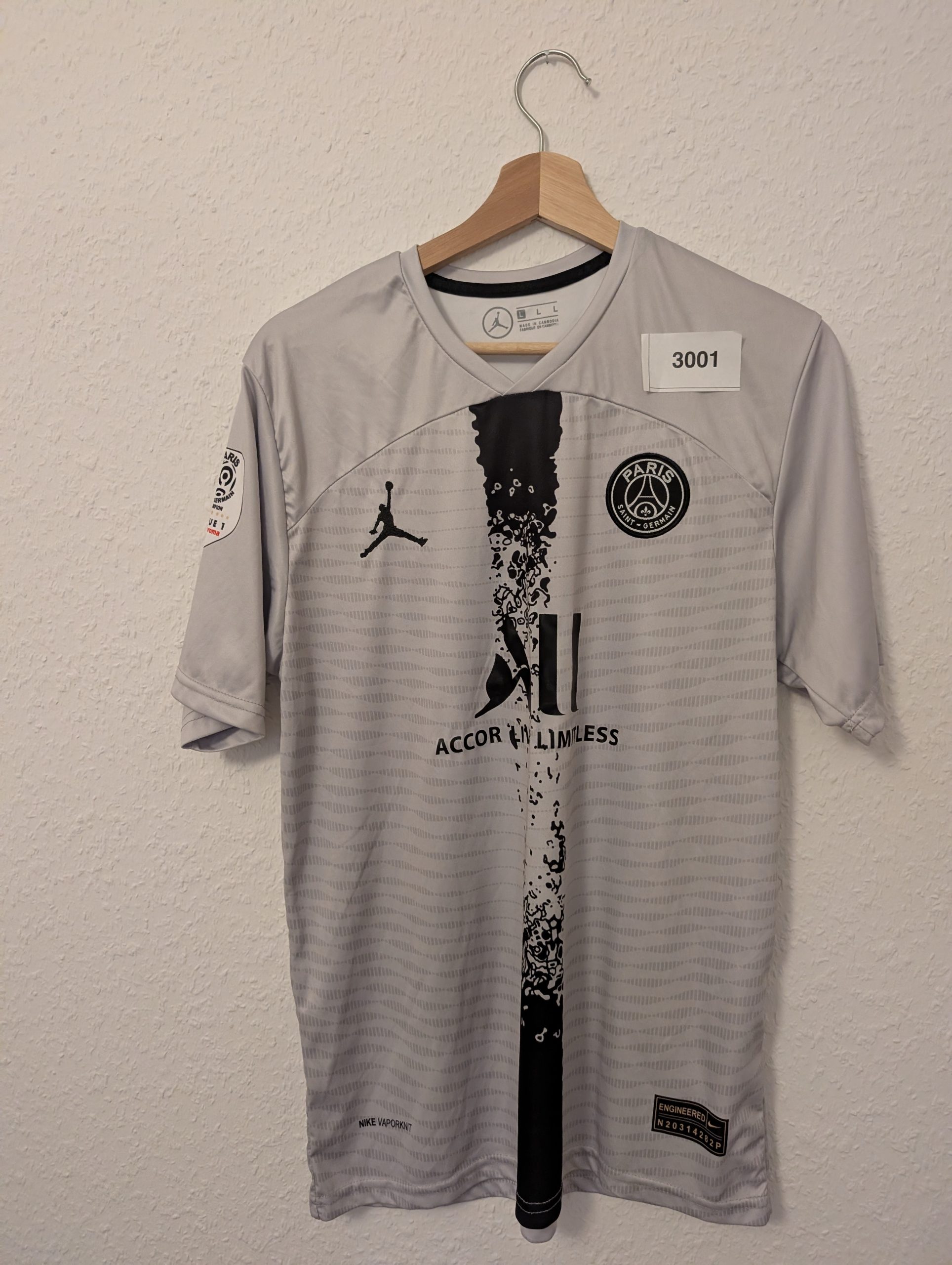 Jordan Grey PSG Messi 30 Football Shirt Large 3001 image 7