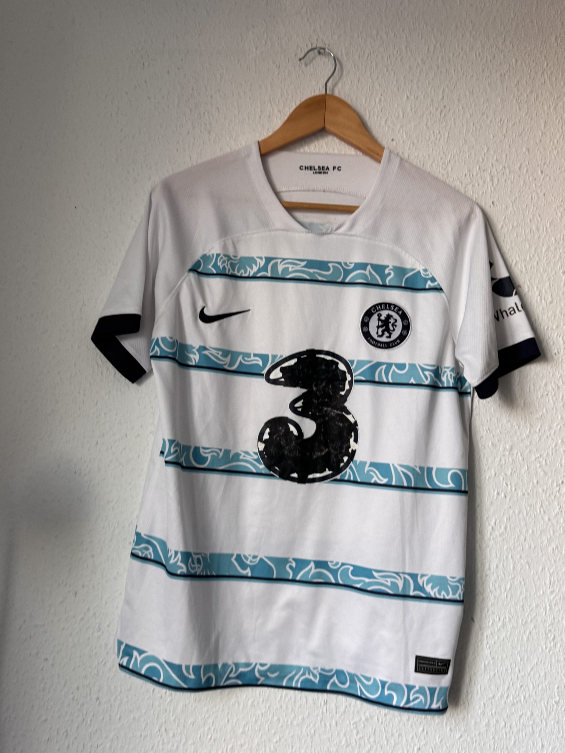 Nike White & Blue Chelsea FC Football Jersey Small Number 3022 image 2