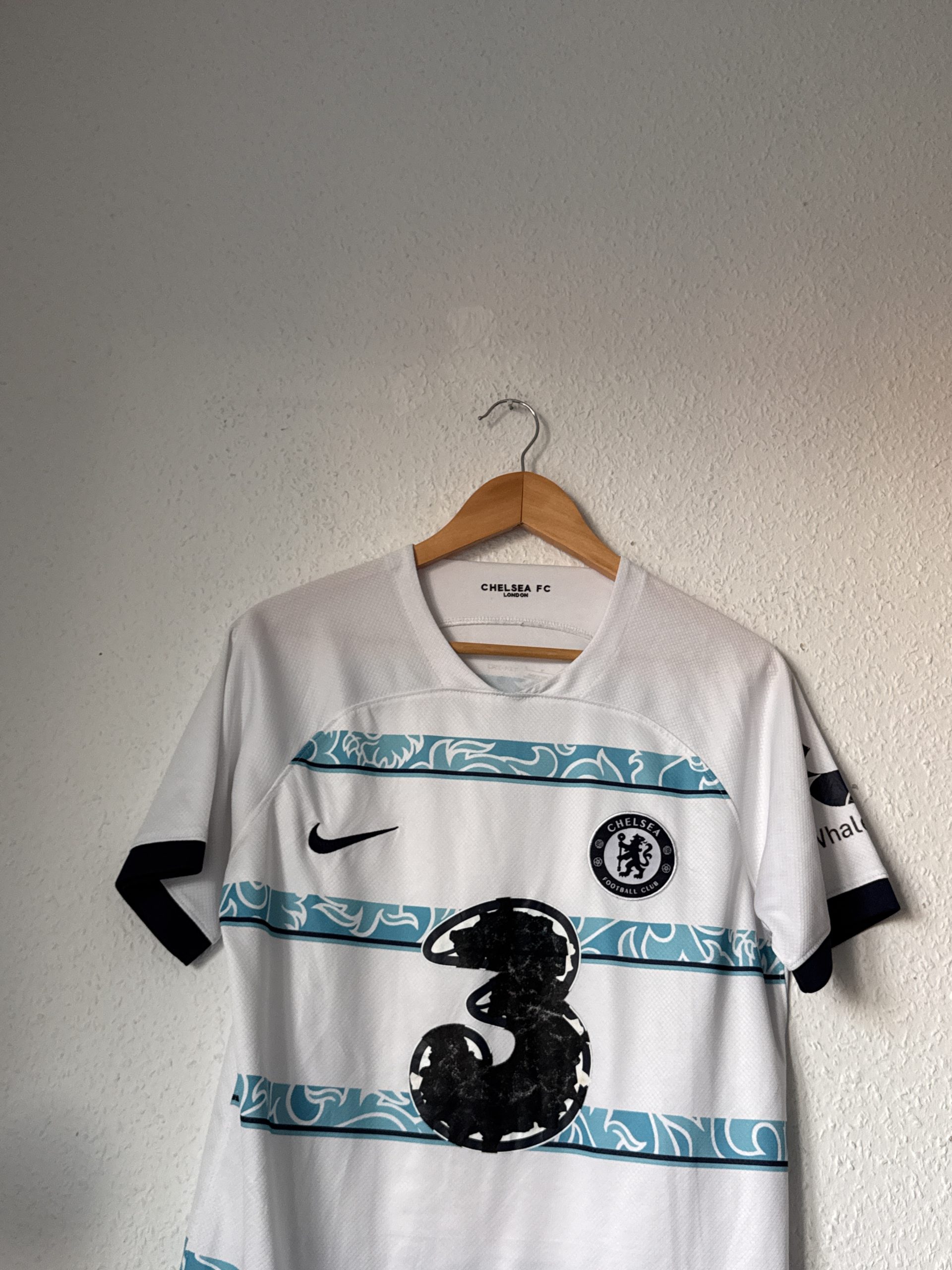 Nike White & Blue Chelsea FC Football Jersey Small Number 3022 image 3