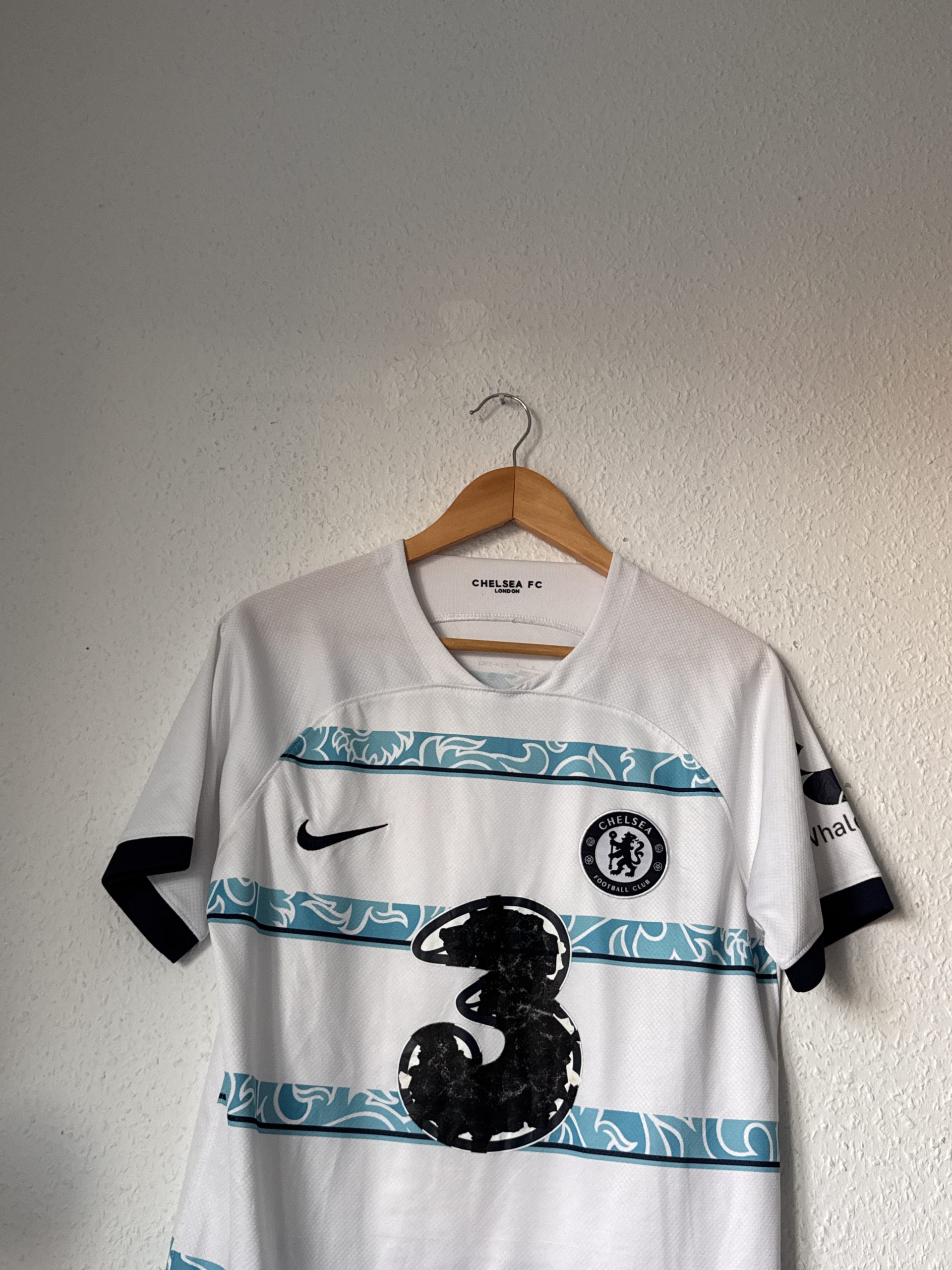 Nike White & Blue Chelsea FC Football Jersey Small Number 3022 image 4