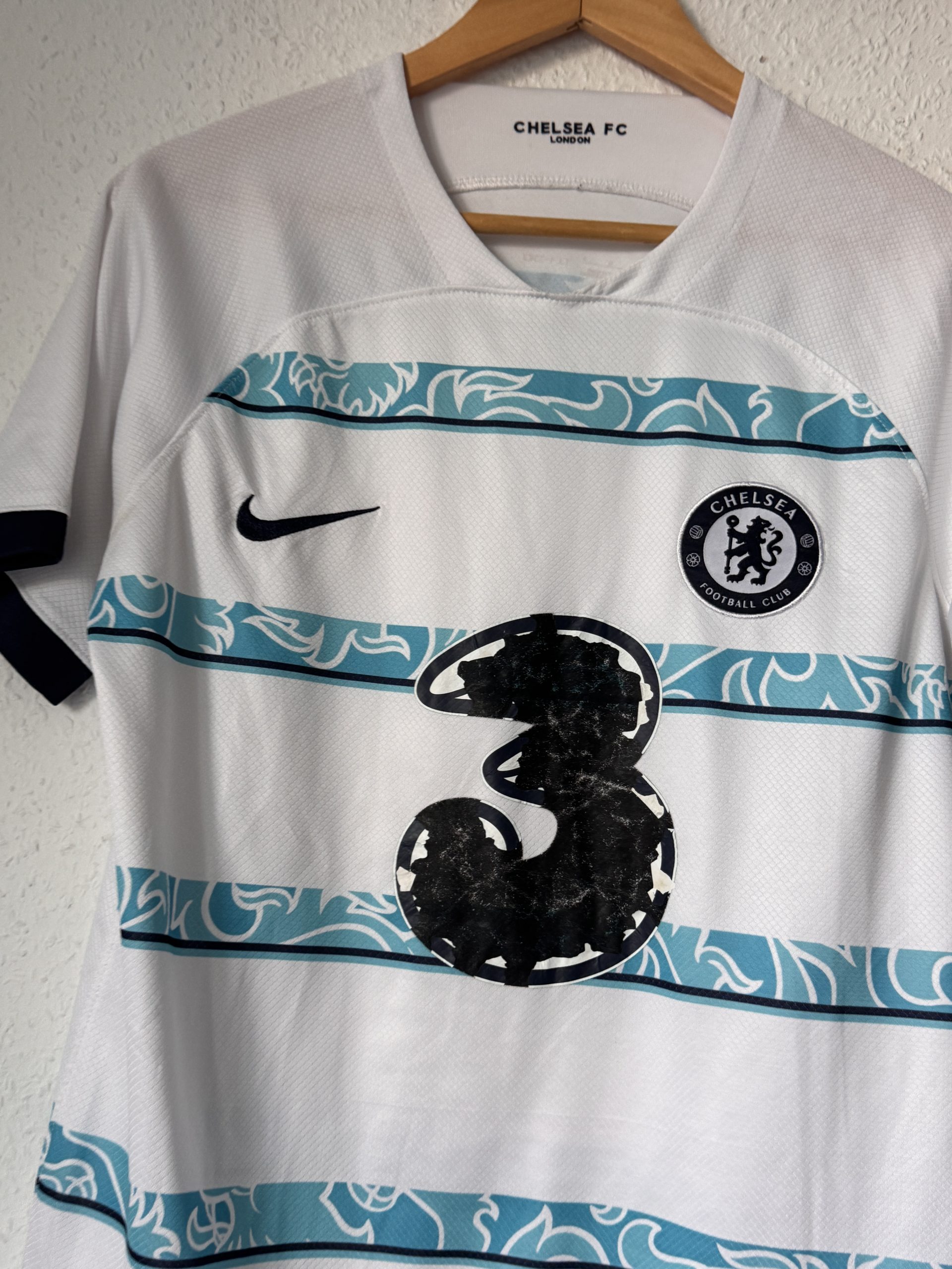 Nike White & Blue Chelsea FC Football Jersey Small Number 3022 image 5