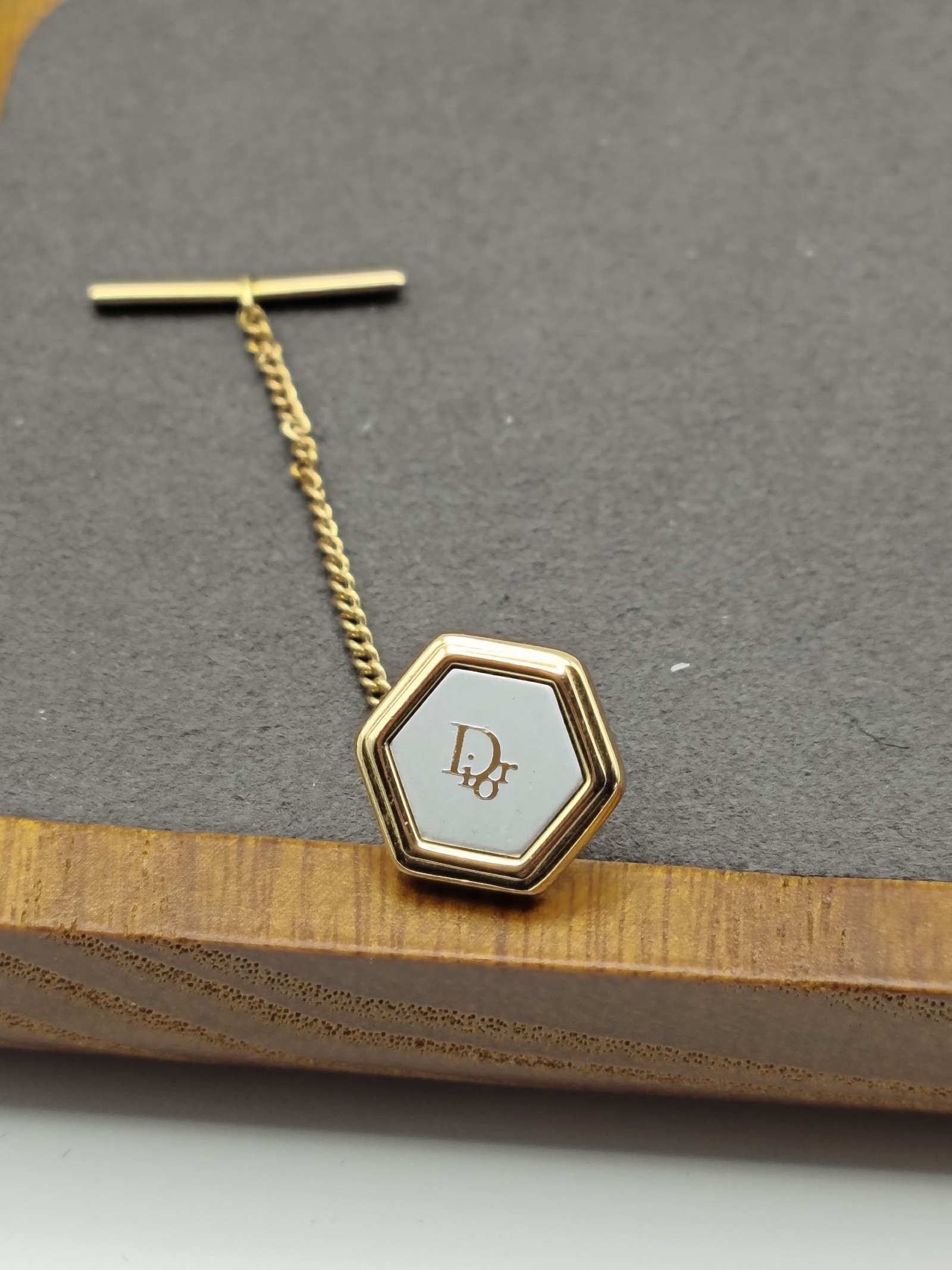 Christian Dior Gold & White Hexagon Cufflinks & Tie Clip Set Other image 8