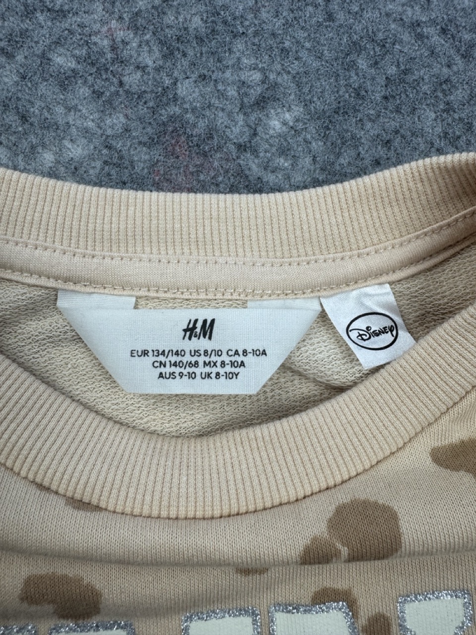 H&M x Disney Beige Leopard Minnie Sequin Bow Sweatshirt UK 8-10Y image 3