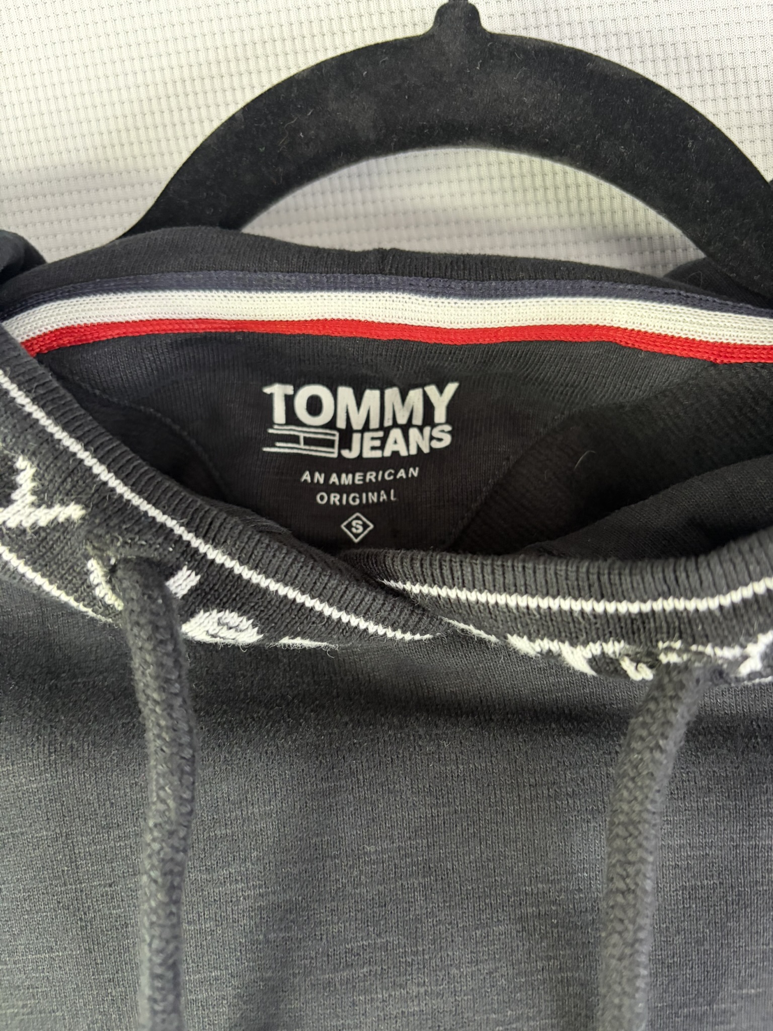 Tommy Jeans Black Hoodie Small Logo Detail Small image 5