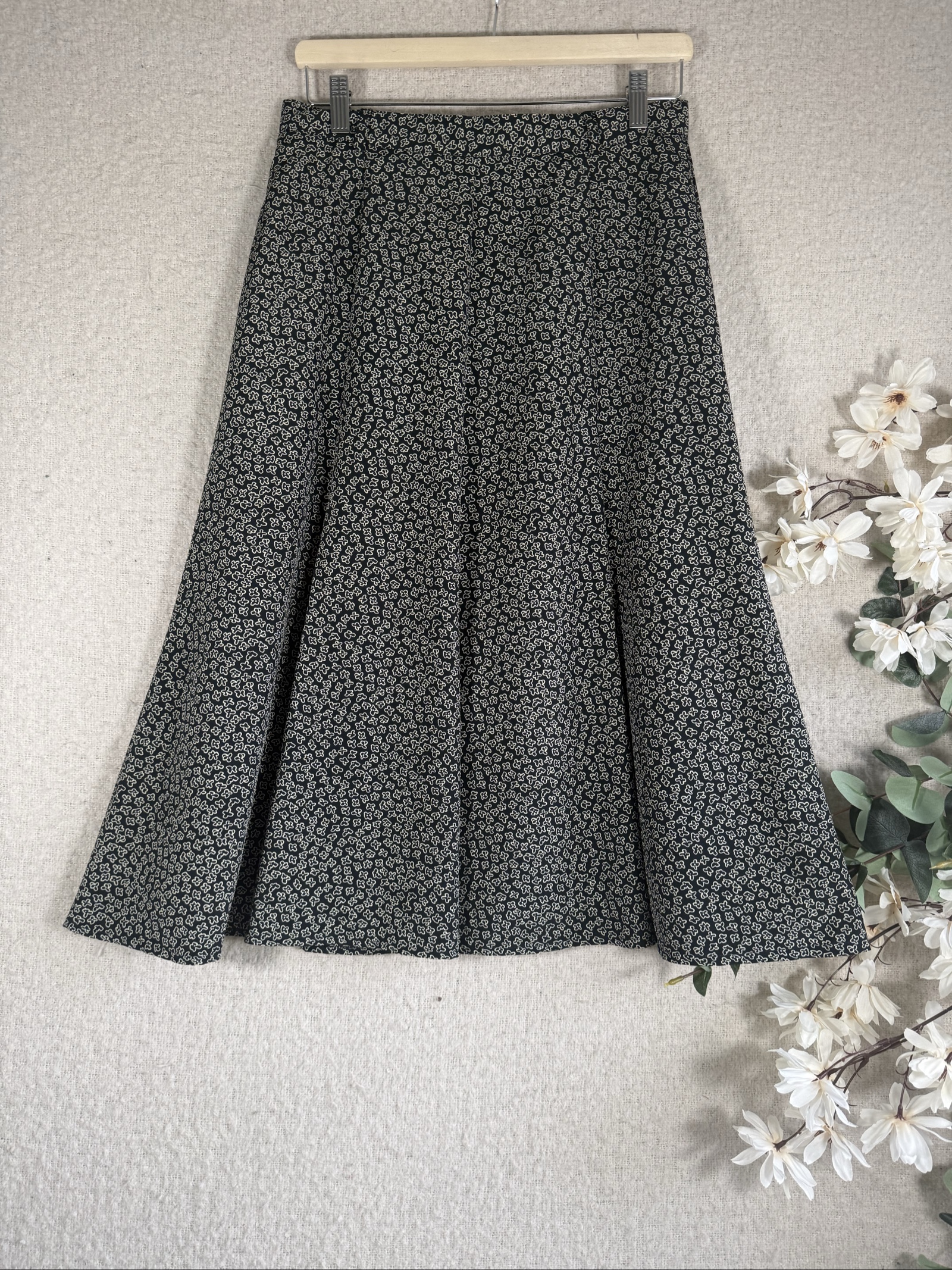 Viyella Black & White Floral Midi Skirt UK 14 Petite Classic A-Line
