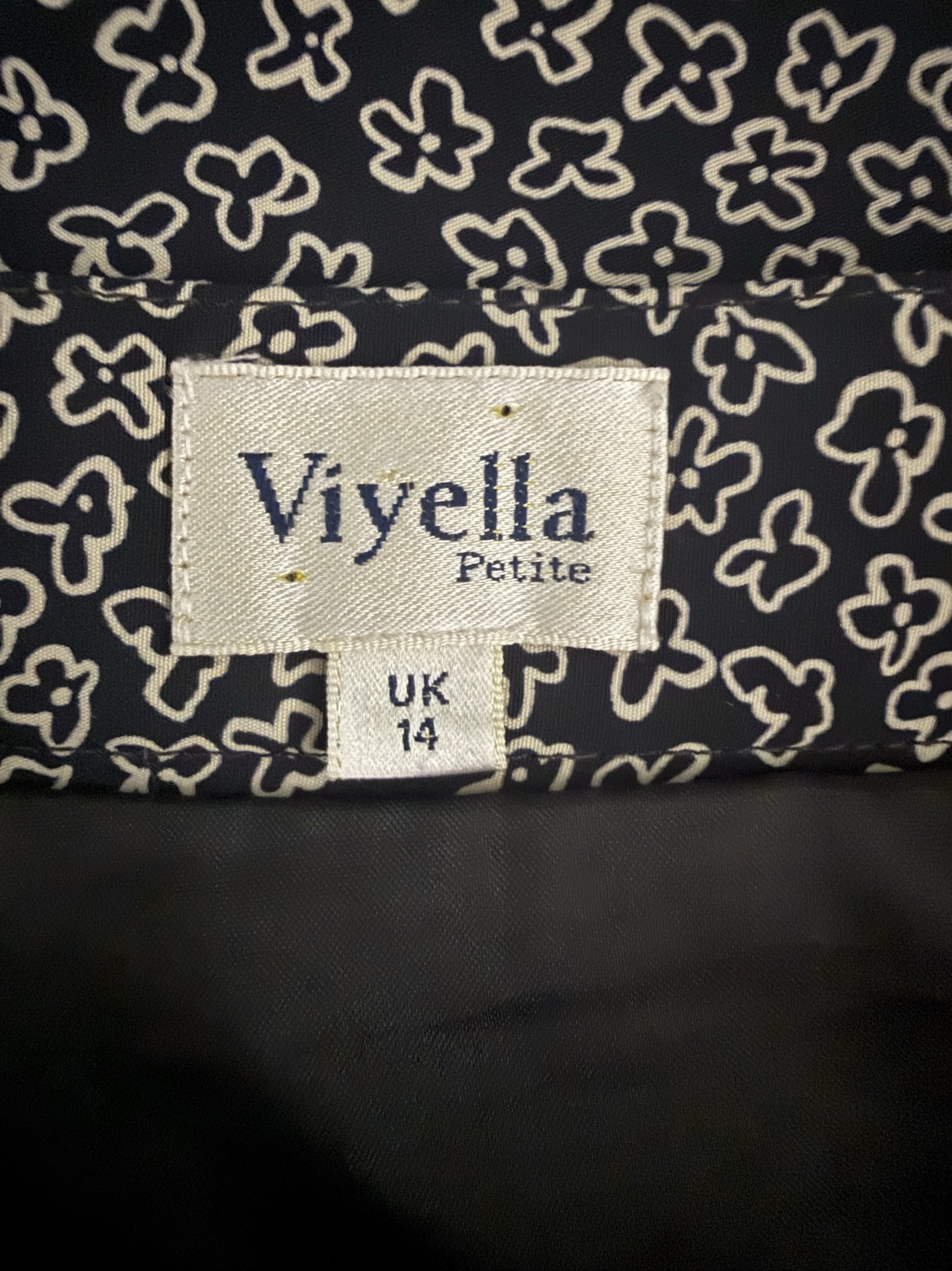 Viyella Black & White Floral Midi Skirt UK 14 Petite Classic A-Line image 3