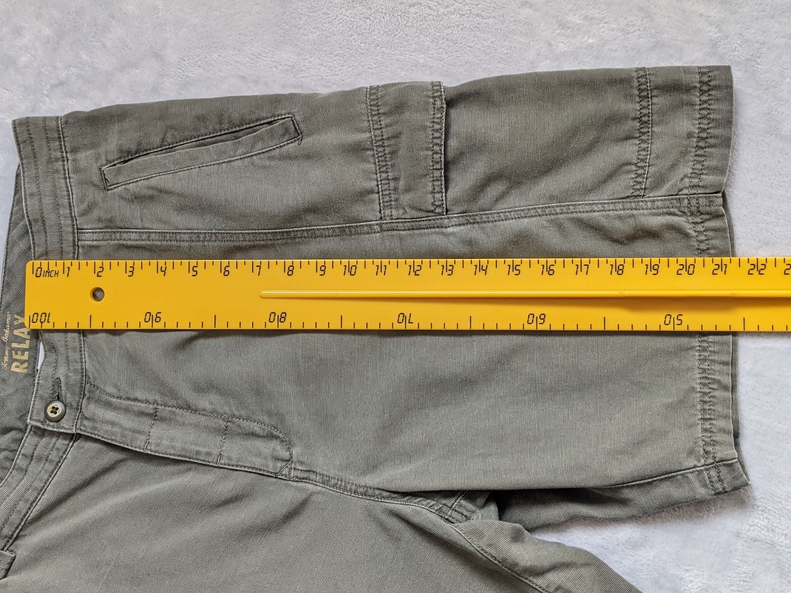 Goodfellow Green Cargo Shorts Relax Fit 21 in Length Other image 5