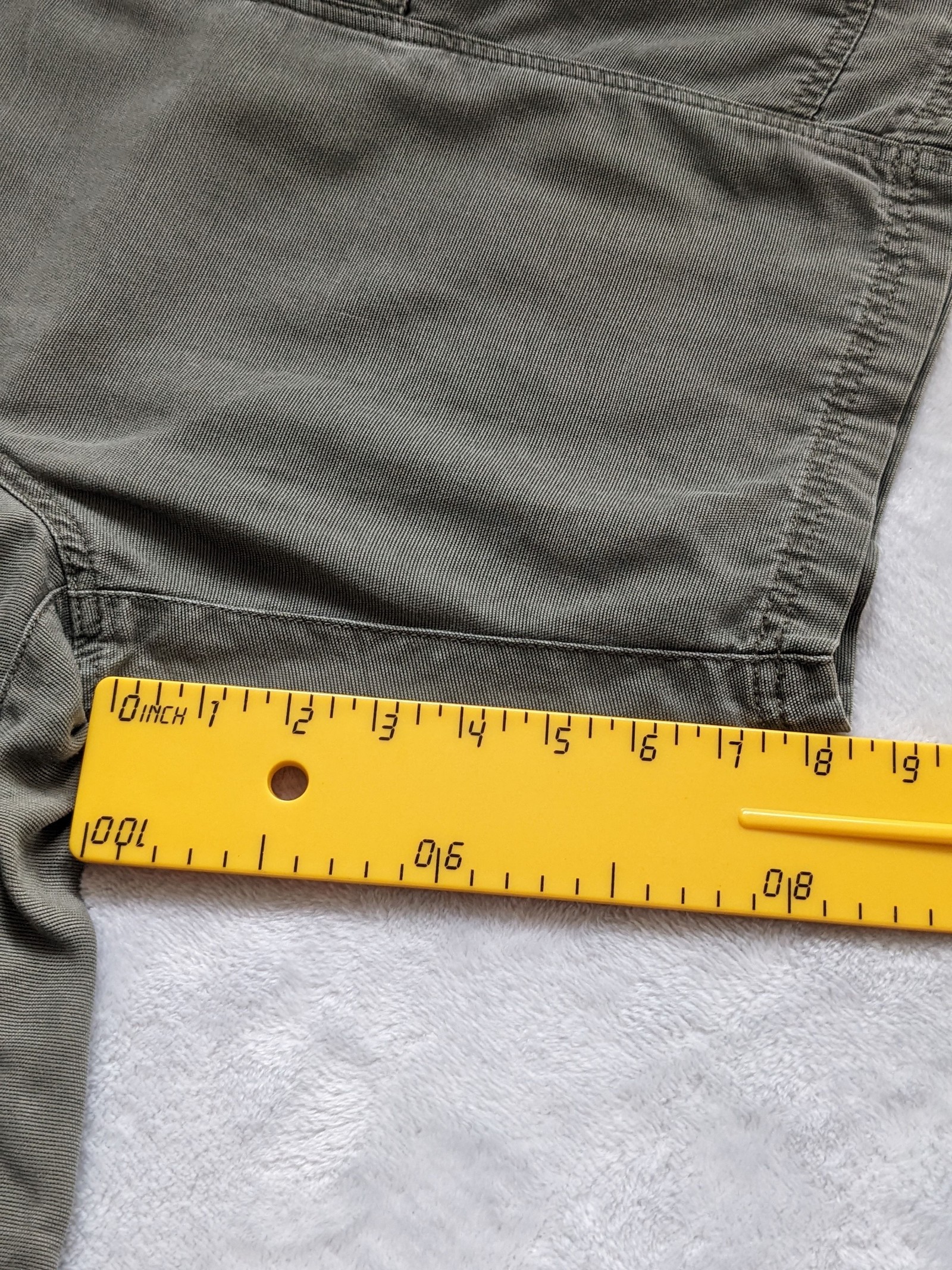 Goodfellow Green Cargo Shorts Relax Fit 21 in Length Other image 6