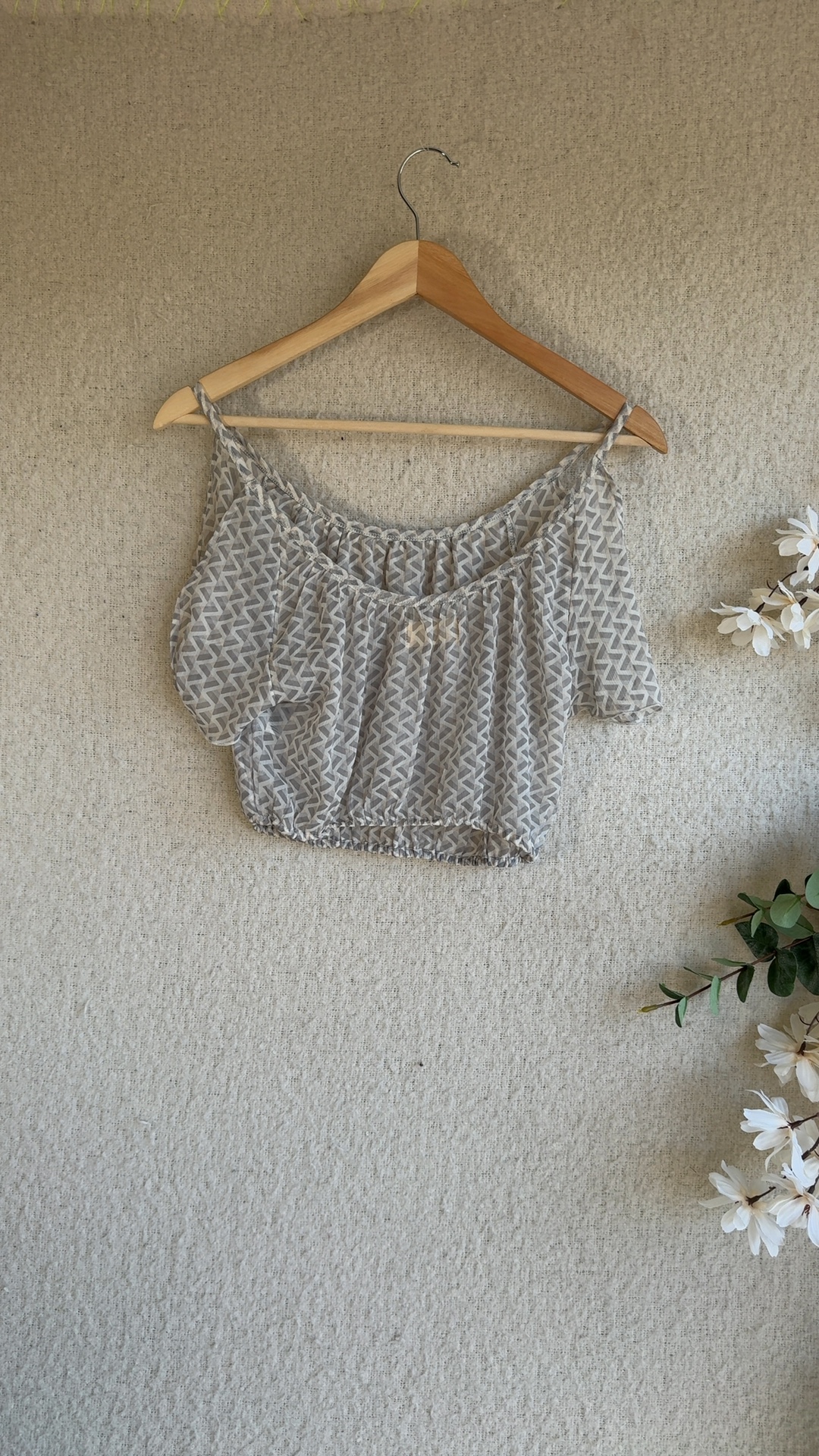 Hollister Grey Patterned Off Shoulder Crop Top UK Medium Summer Casual