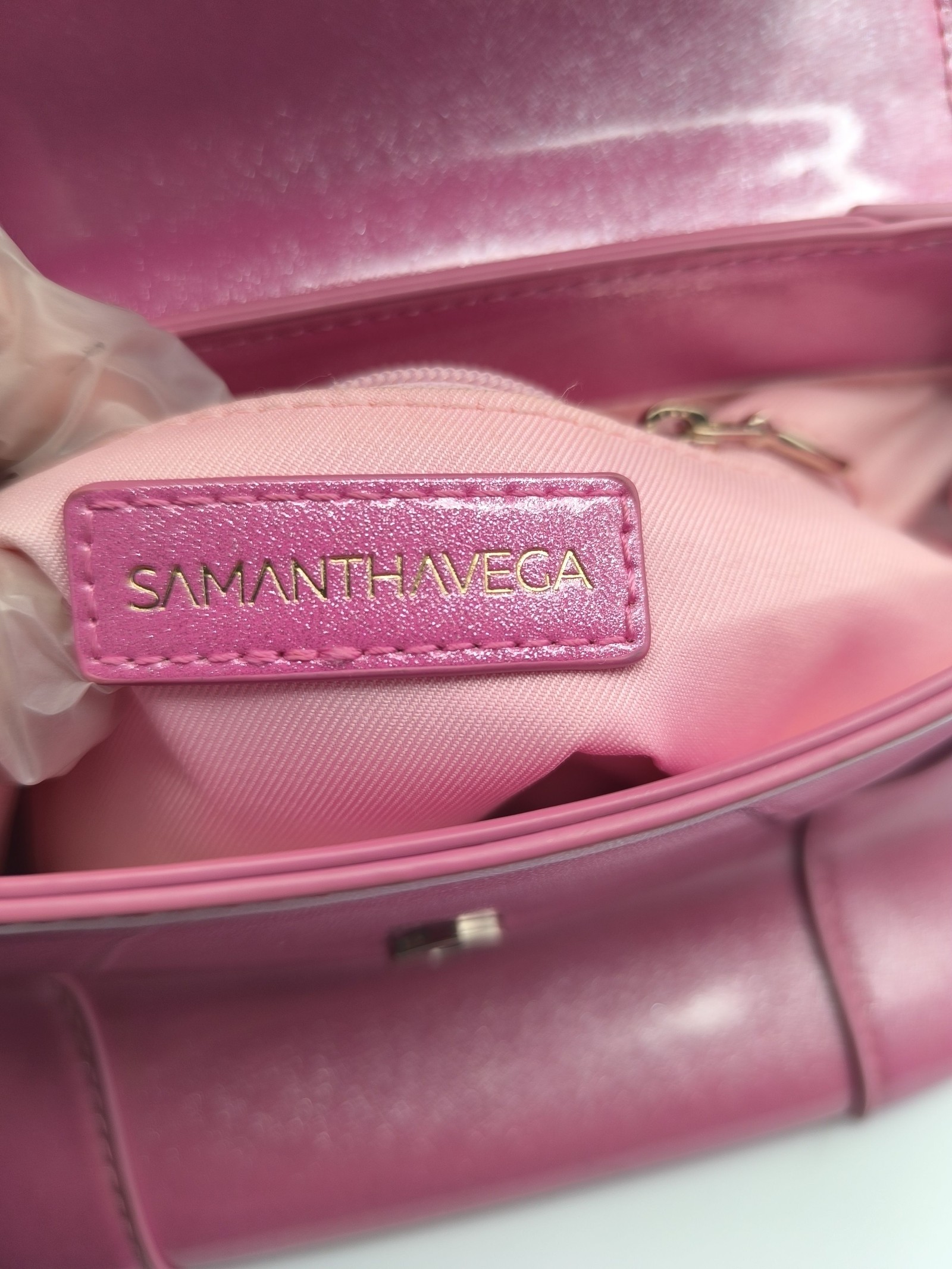 Samantha Vega Pink Crossbody Bag with Heart Charm Other image 9