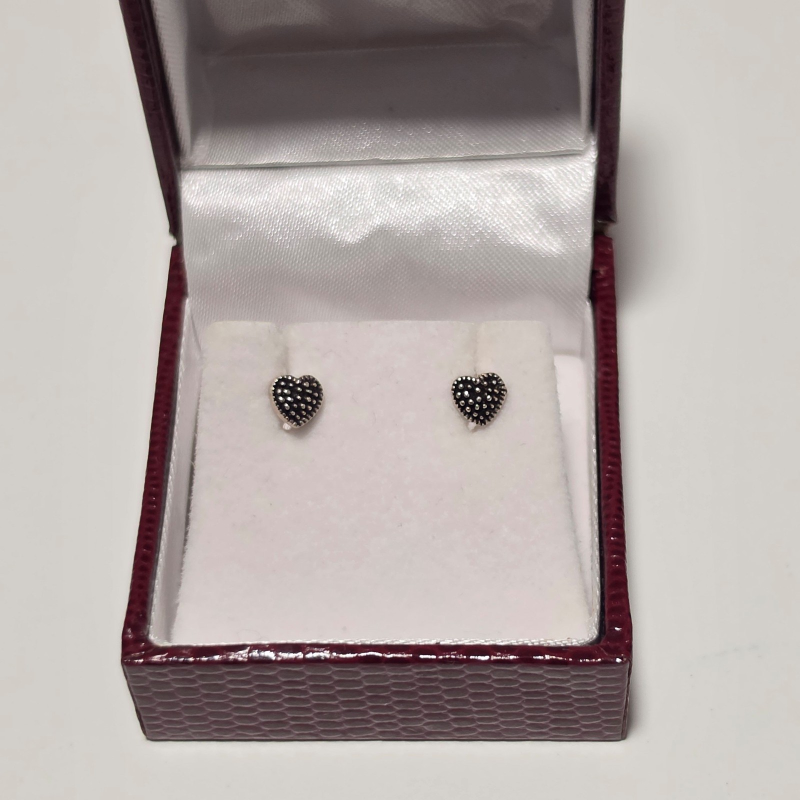 925 sterling silver Heart Shape Stud Earrings . B3