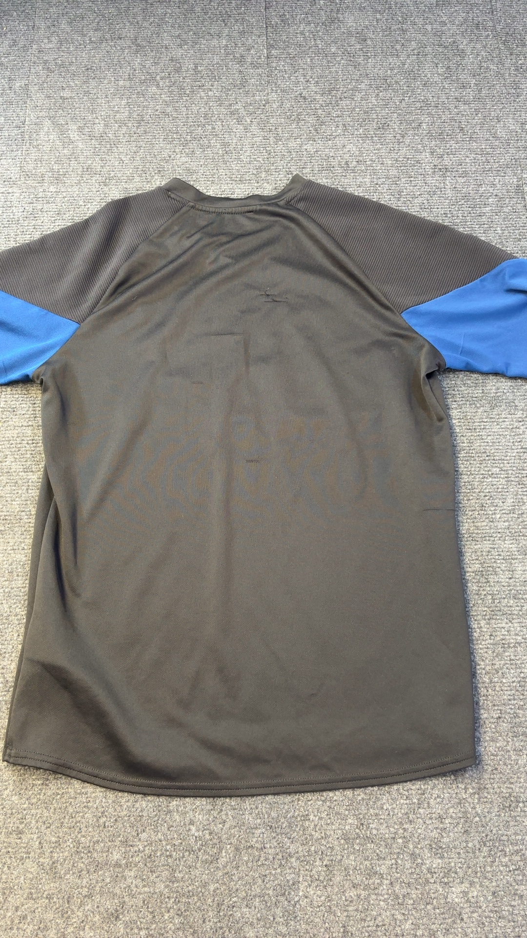 Black & Blue Long Sleeve Raglan Top Medium with Front Logo image 5