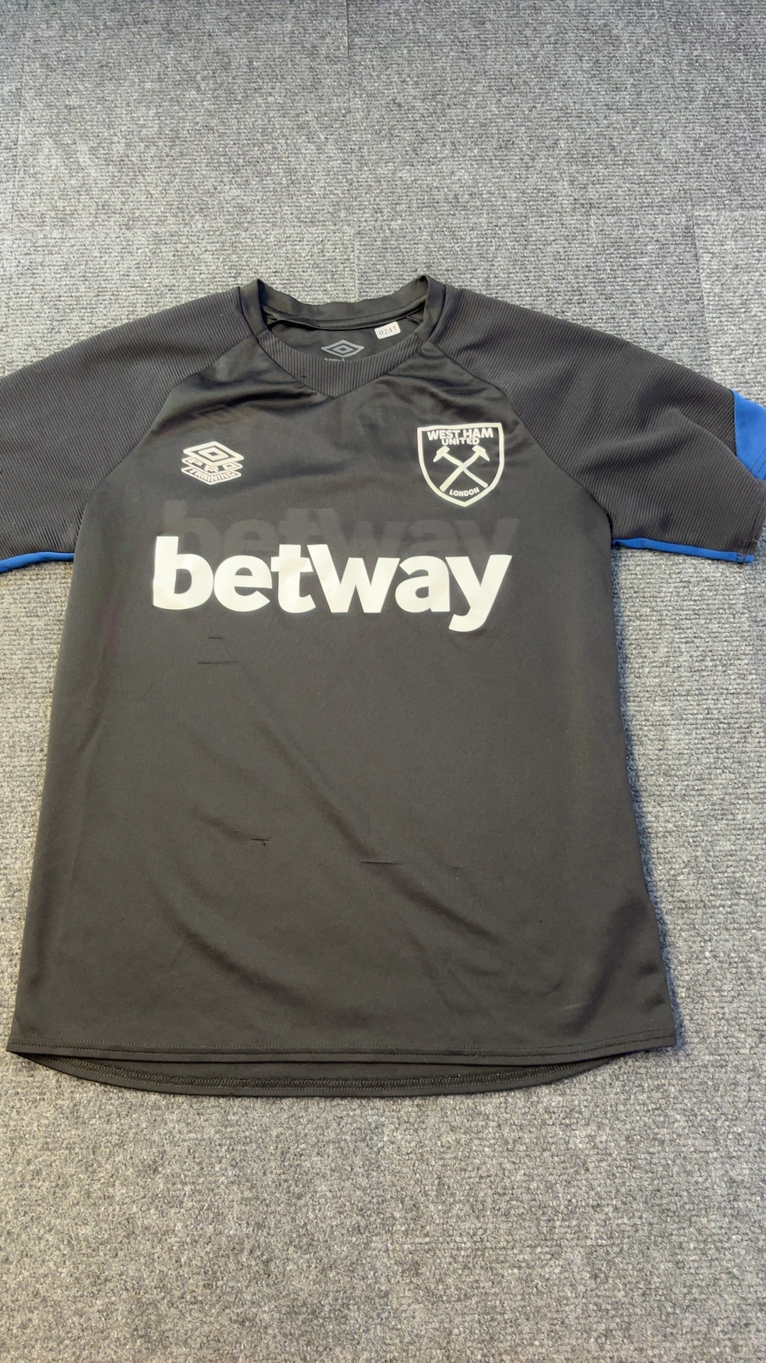 Black & Blue Long Sleeve Raglan Top Medium with Front Logo