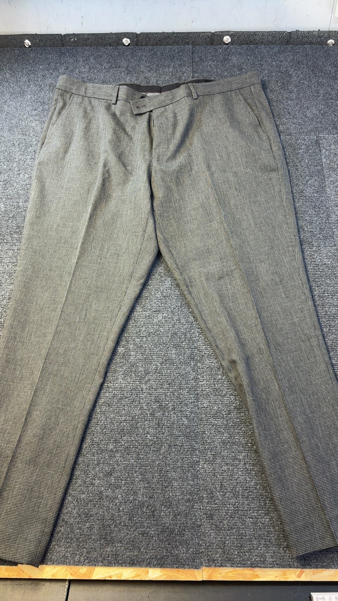 Taylor & Wright Grey Tailored Trousers 40R Polyester image 2